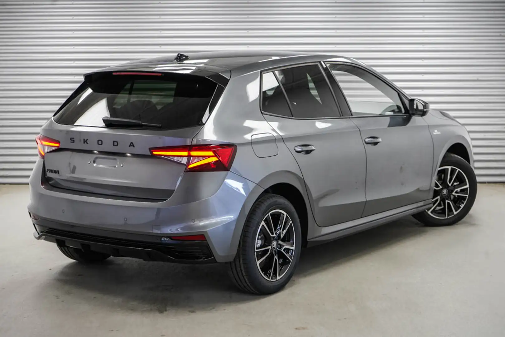 Skoda Fabia 1,0 TSI DSG Monte Carlo - LAGER Gris - 2