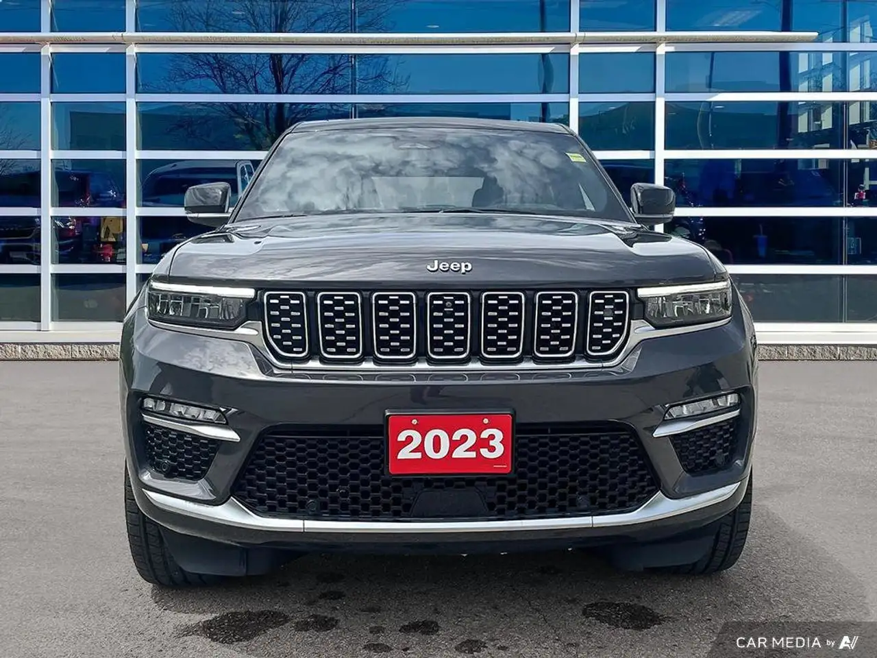 Jeep Grand Cherokee снимка Jeep Grand Cherokee