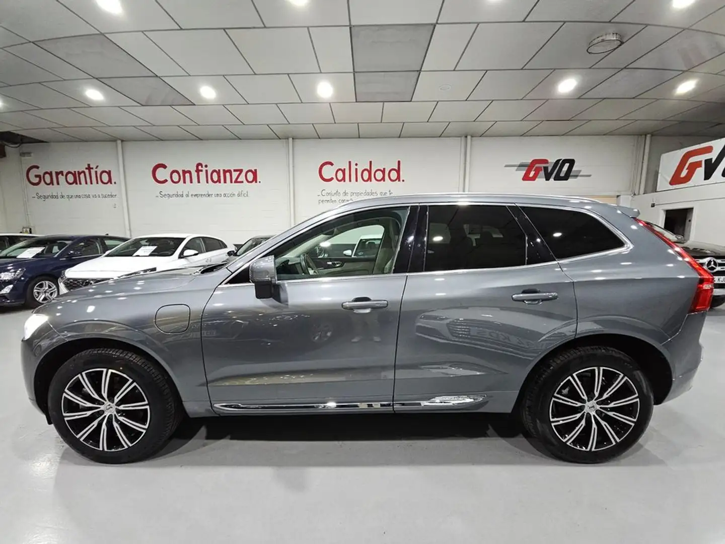Volvo XC60 T6 Twin Recharge Inscription Gris - 2