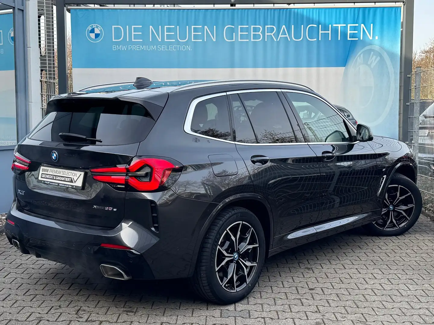 BMW X3 xDrive30e M Sport PANO AHK LED HiFi LC-Pro DA Grau - 2