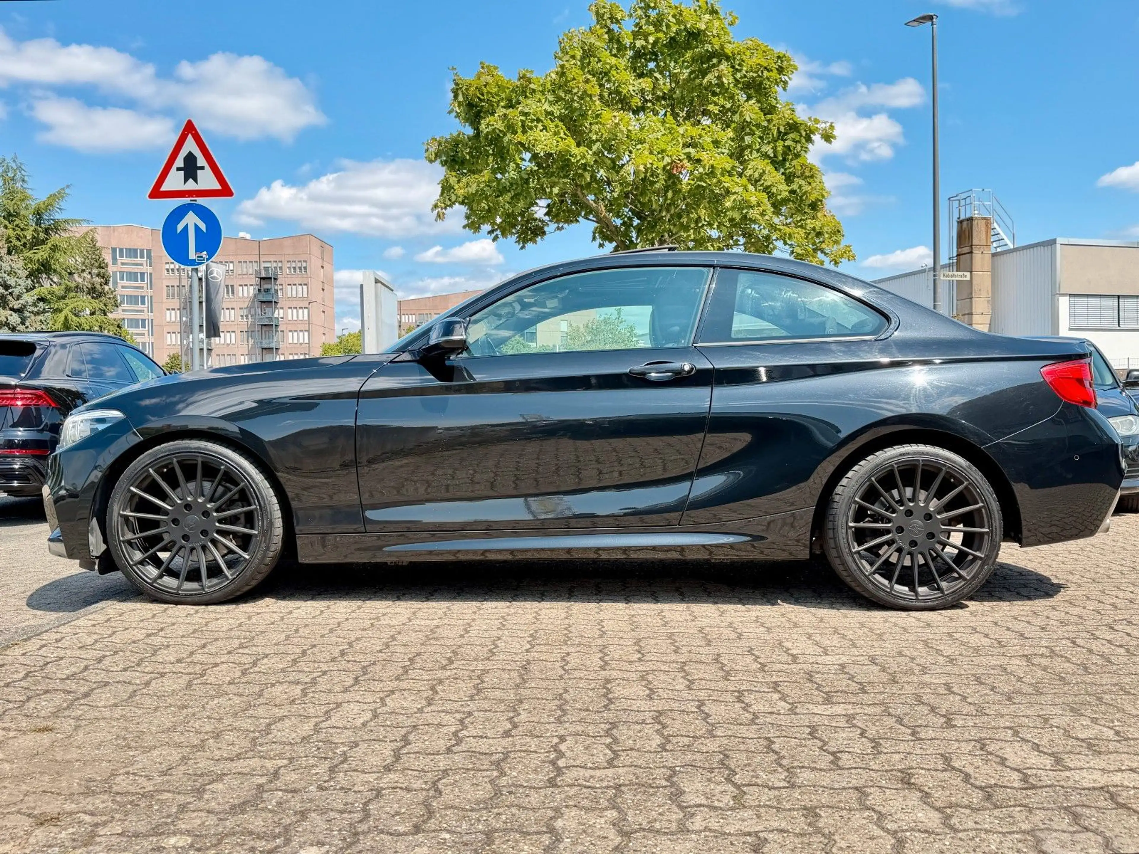 BMW 230 i Coupé M Sport*GsDH*Memory*Cam*Nav*LED — photo 4