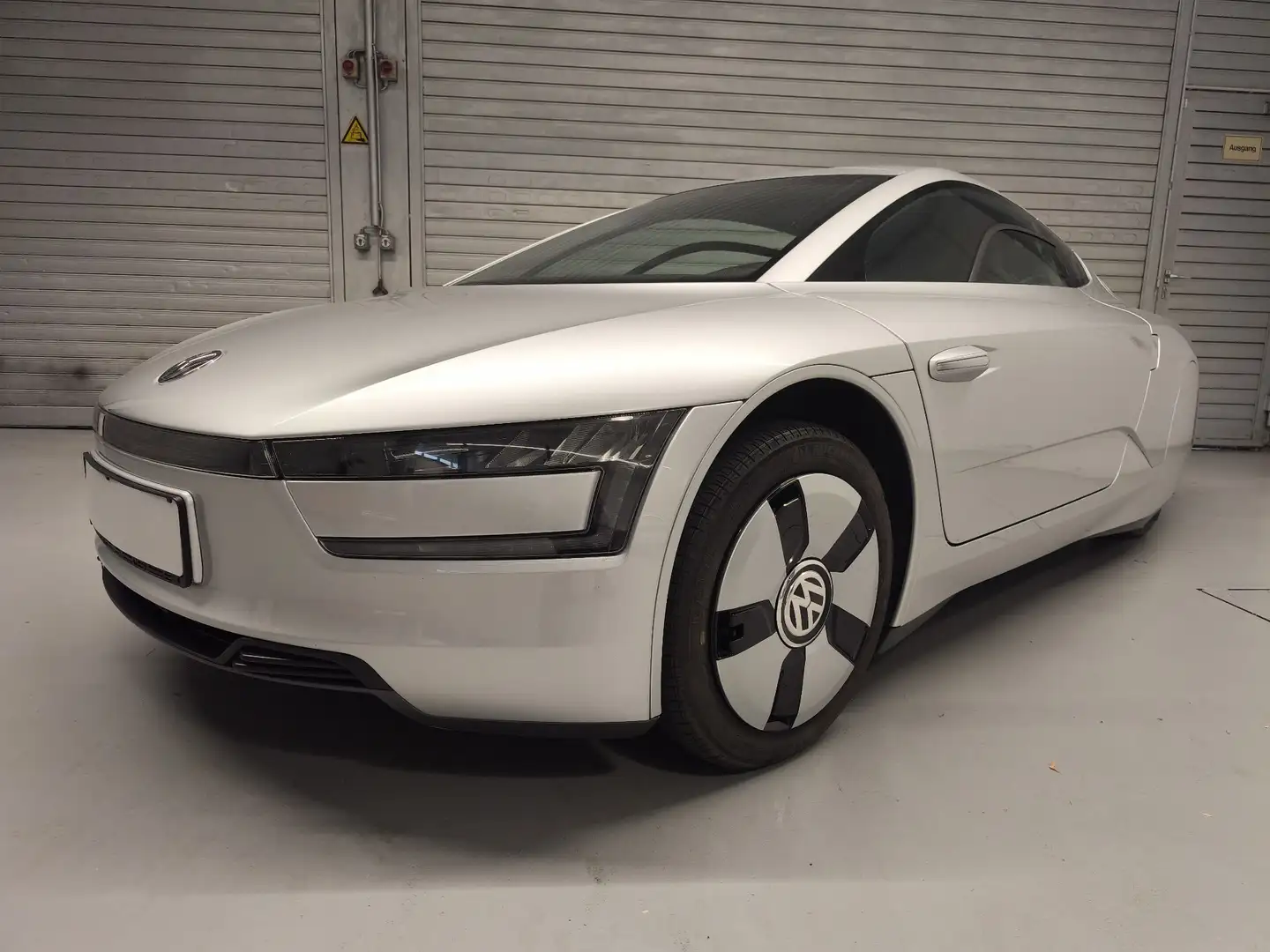 Volkswagen XL1 aus 1. Hand Srebrny - 2
