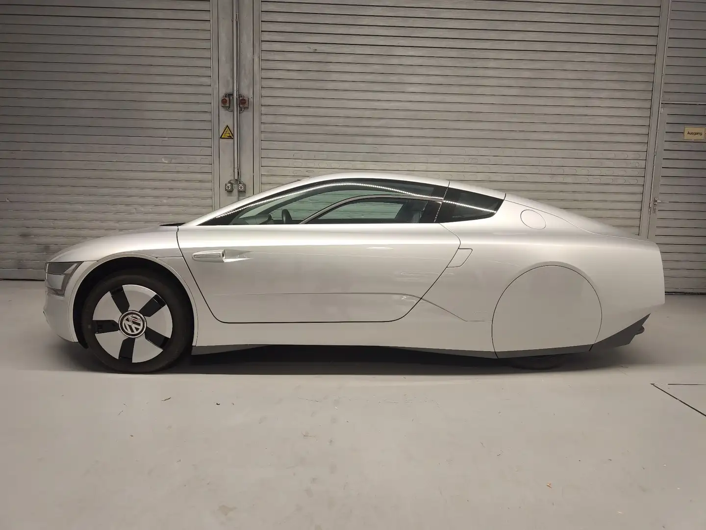 Volkswagen XL1 aus 1. Hand Srebrny - 1