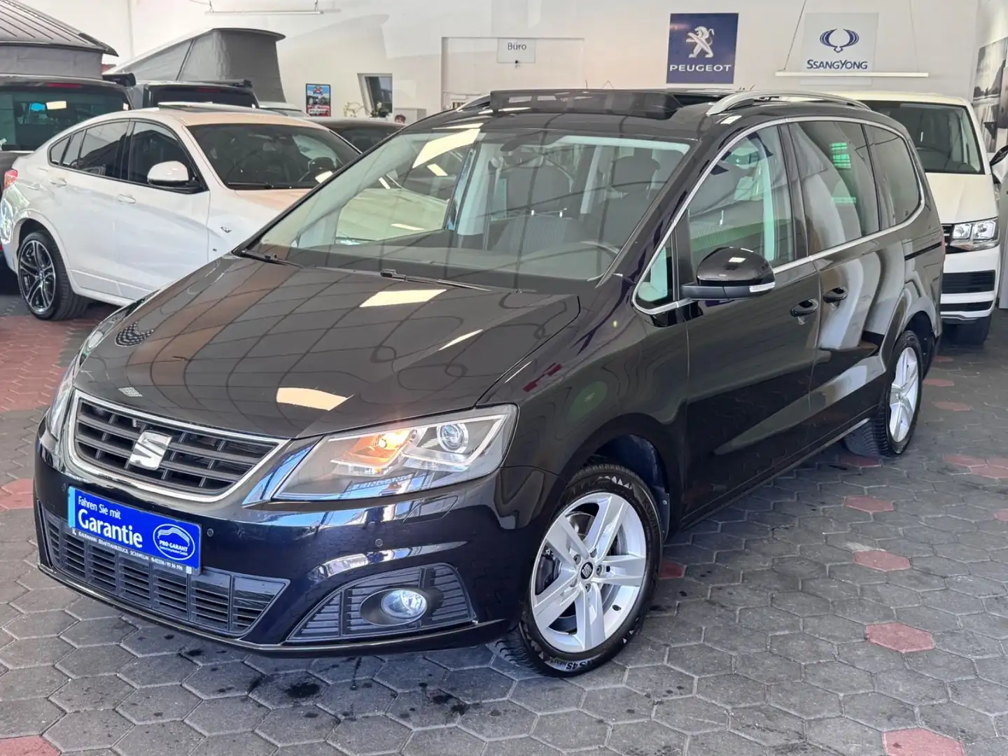 SEAT Alhambra Style*DSG*PANO*NAVI*Bi-XENON*AHK*KAMERA Zwart - 1