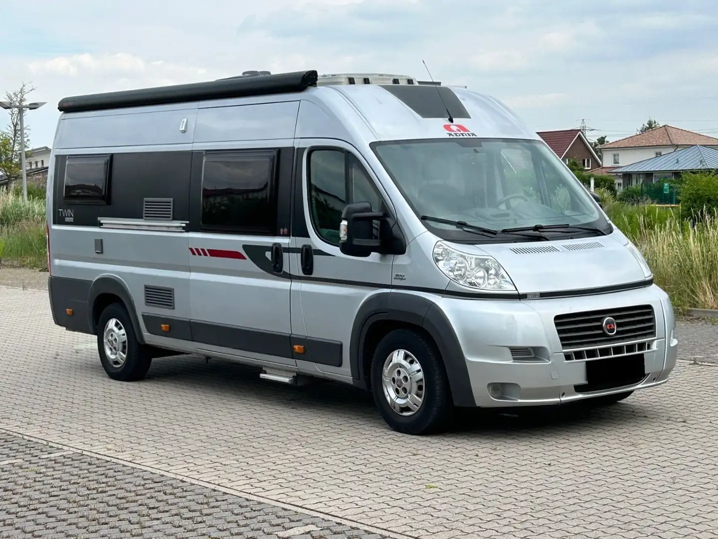 Adria Twin 6,40 SL Titan *Einzelbetten* *Solar*1.Hand* Argent - 2