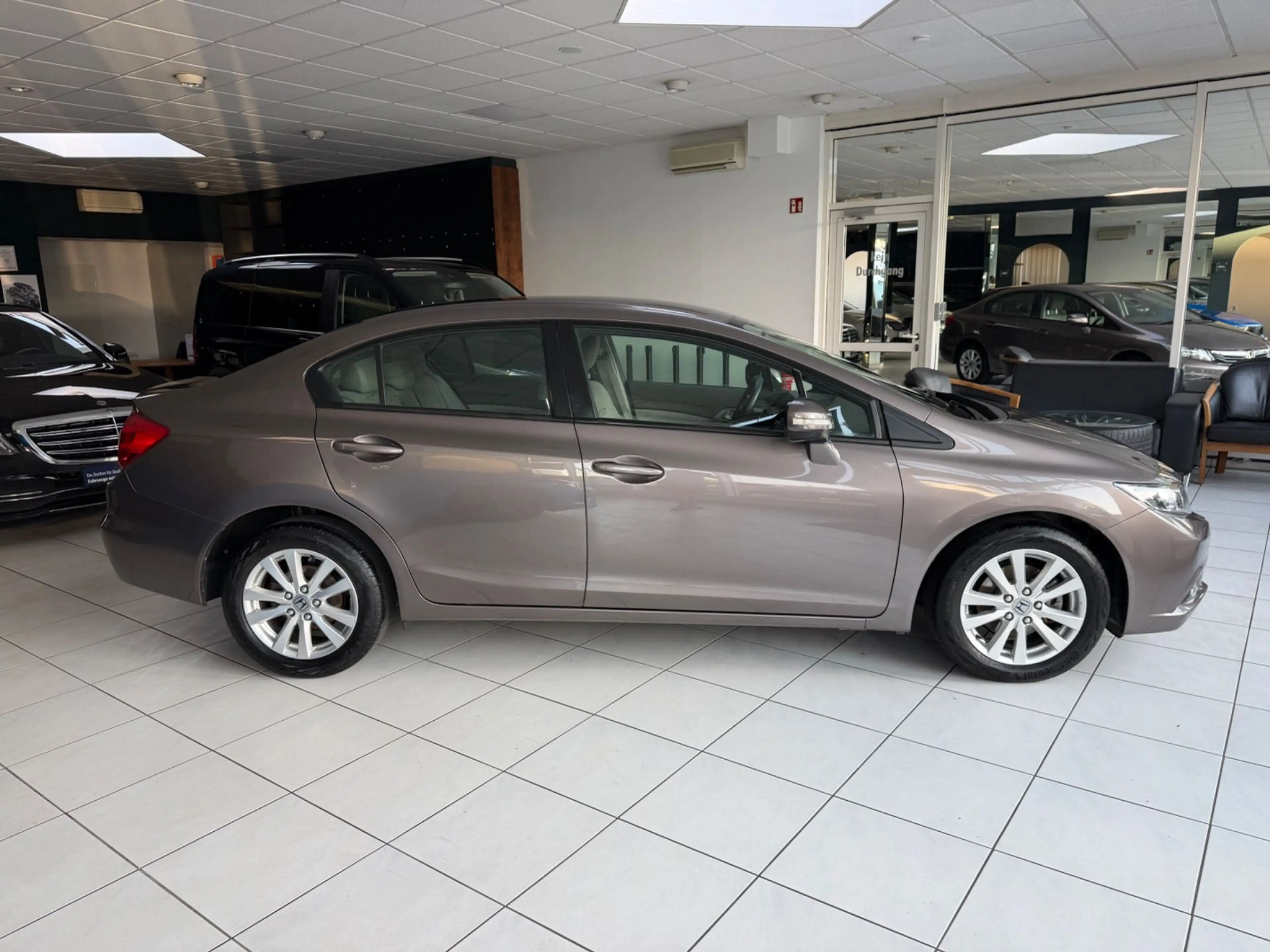 Honda Civic Limousine 1.8 Comfort 1HAND TOP KLIMAAUTO. PDC — photo 5
