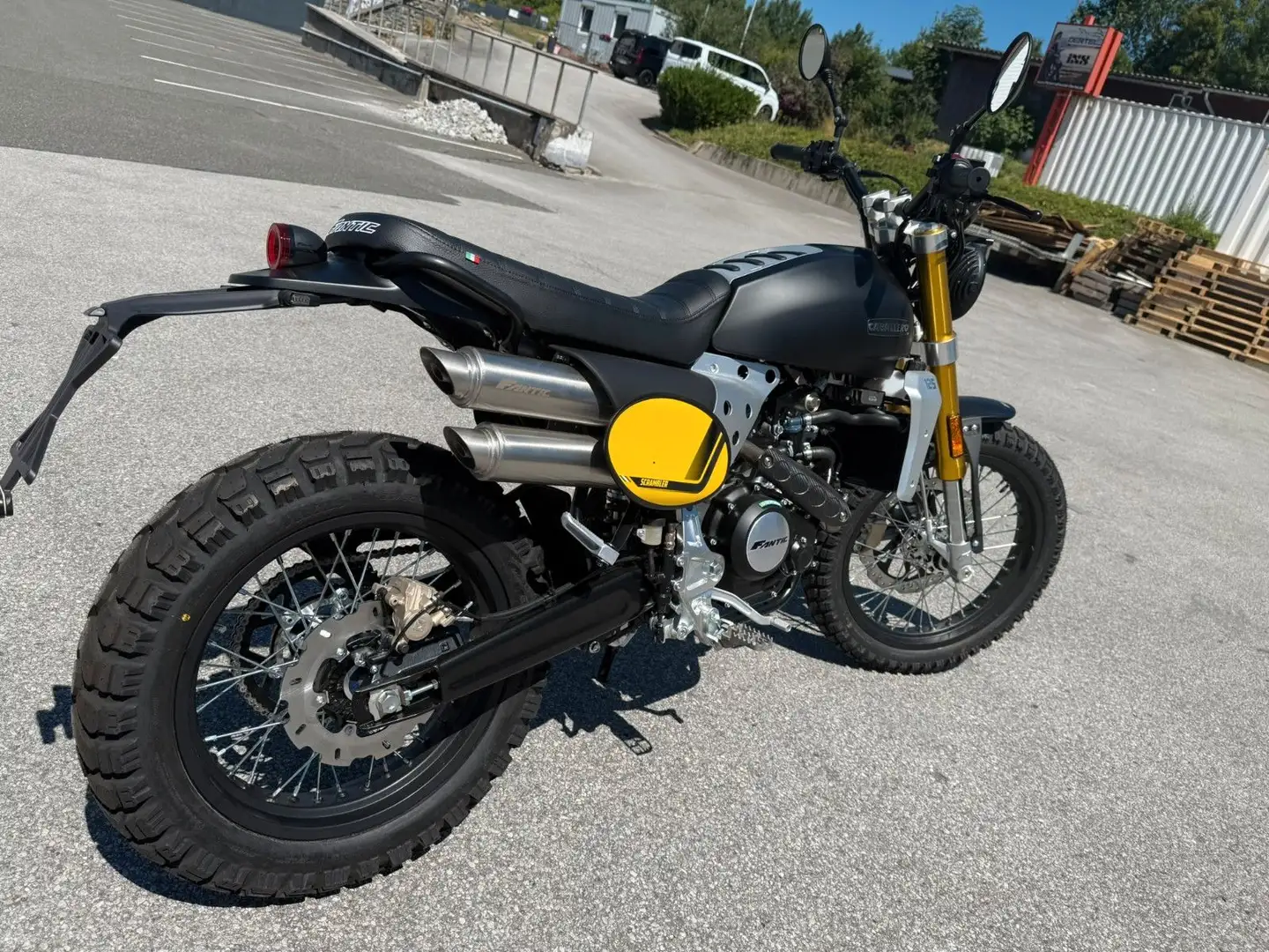 Fantic Caballero 125 Scrambler ABS Sondermodell NEU NEU Schwarz - 2
