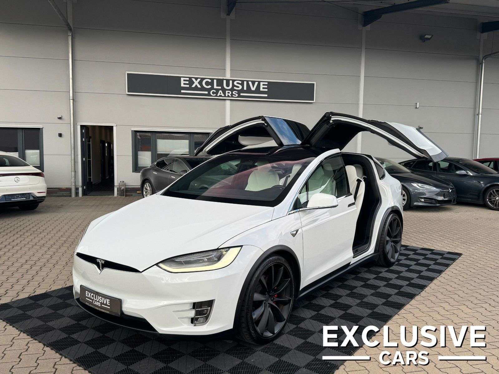 Second hand Tesla Model X electro