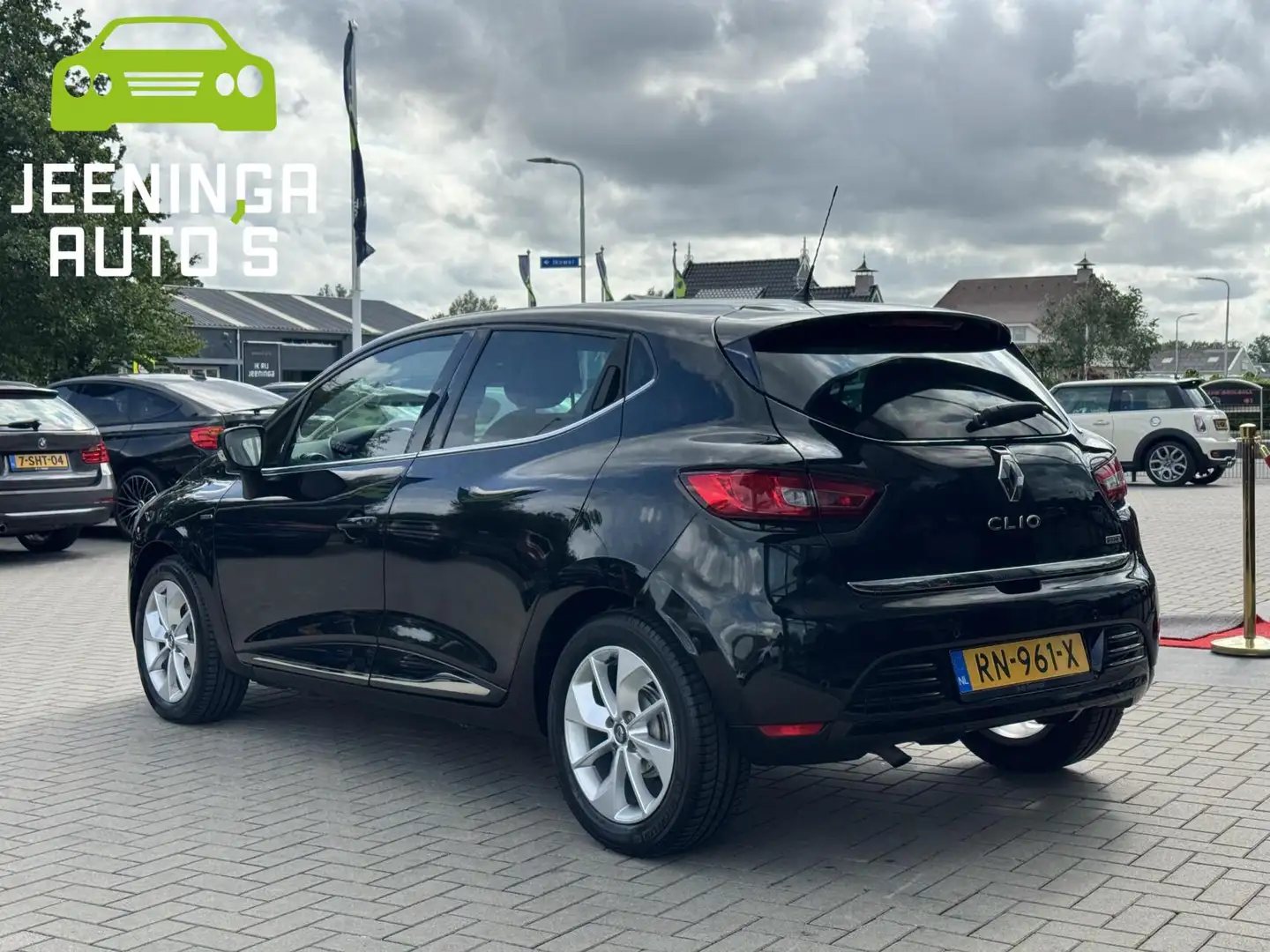 Renault Clio 0.9 TCe Limited Zwart - 2