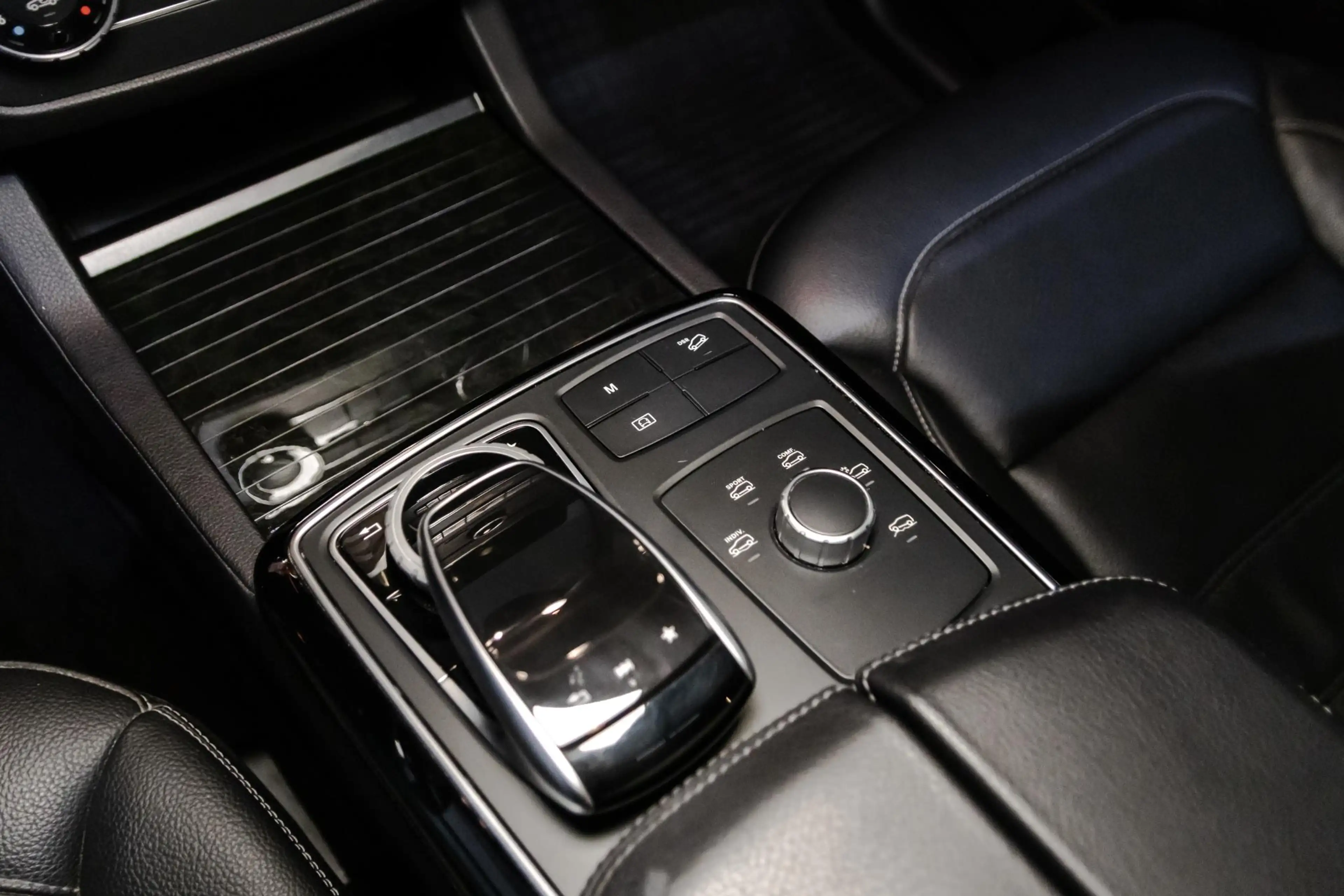 Mercedes-Benz GLE 400 4MATIC AMG Sport Edition SCHUIFDAK/MEMORY/SOFTCLOS — photo 29