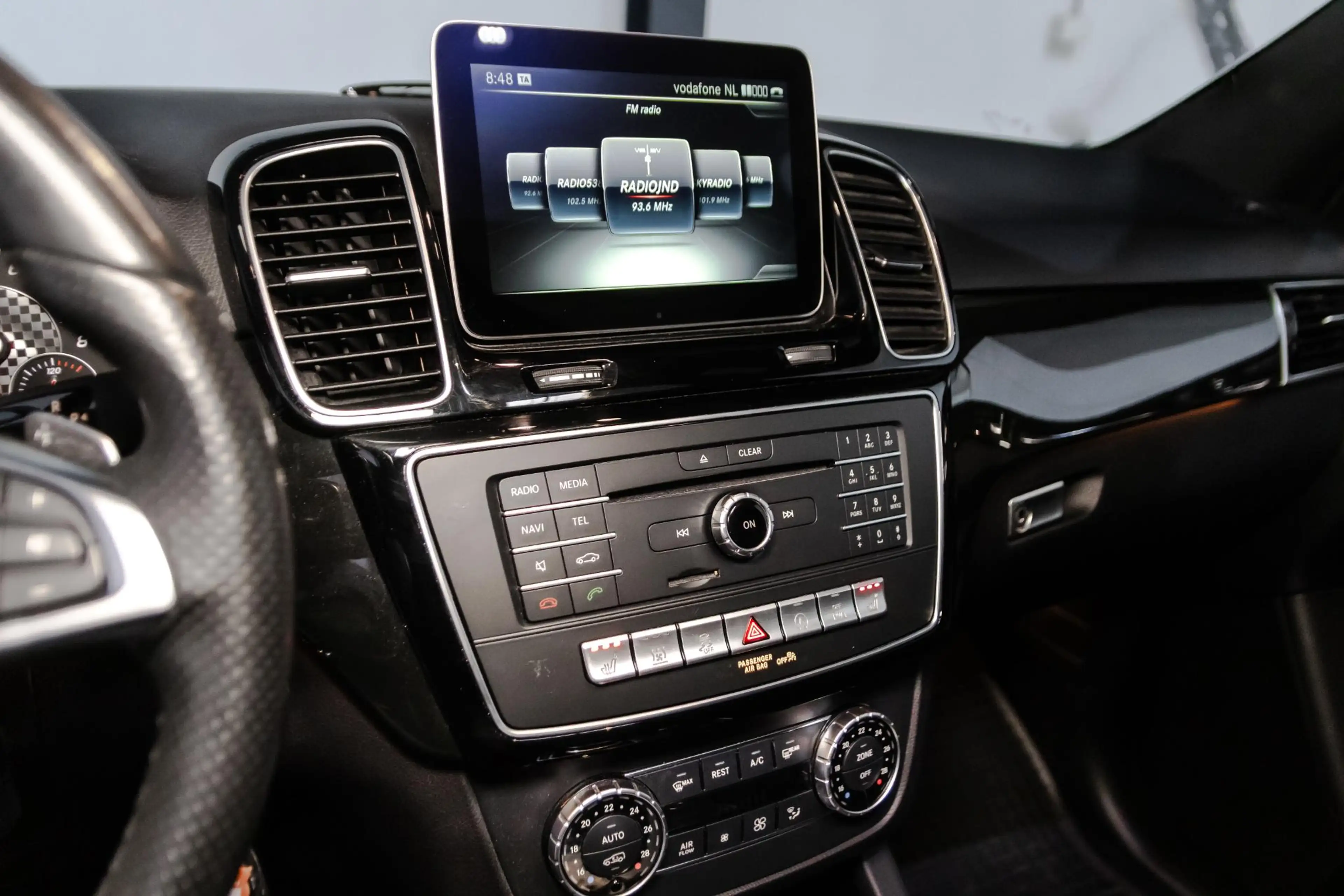 Mercedes-Benz GLE 400 4MATIC AMG Sport Edition SCHUIFDAK/MEMORY/SOFTCLOS — photo 34