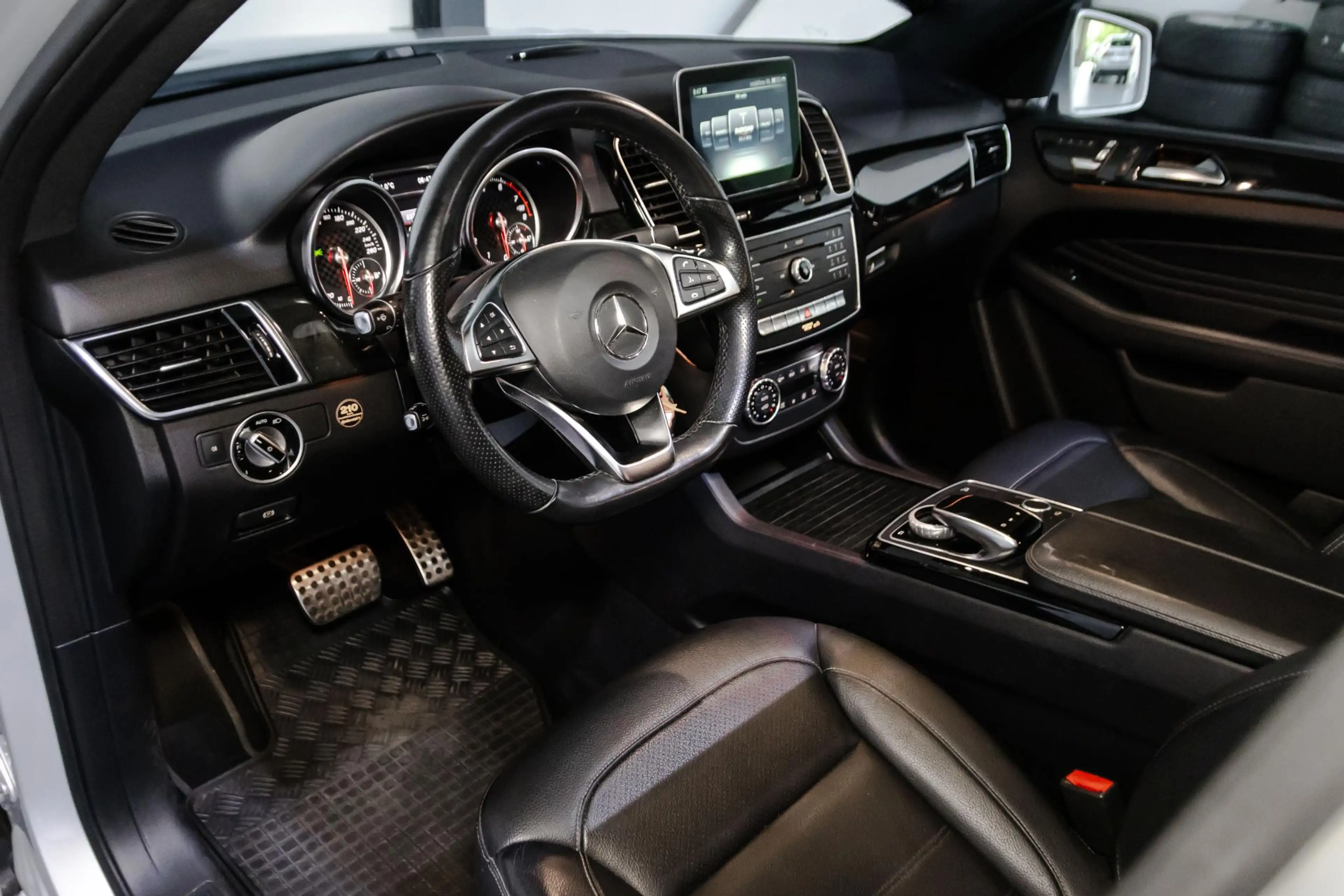 Mercedes-Benz GLE 400 4MATIC AMG Sport Edition SCHUIFDAK/MEMORY/SOFTCLOS — photo 36
