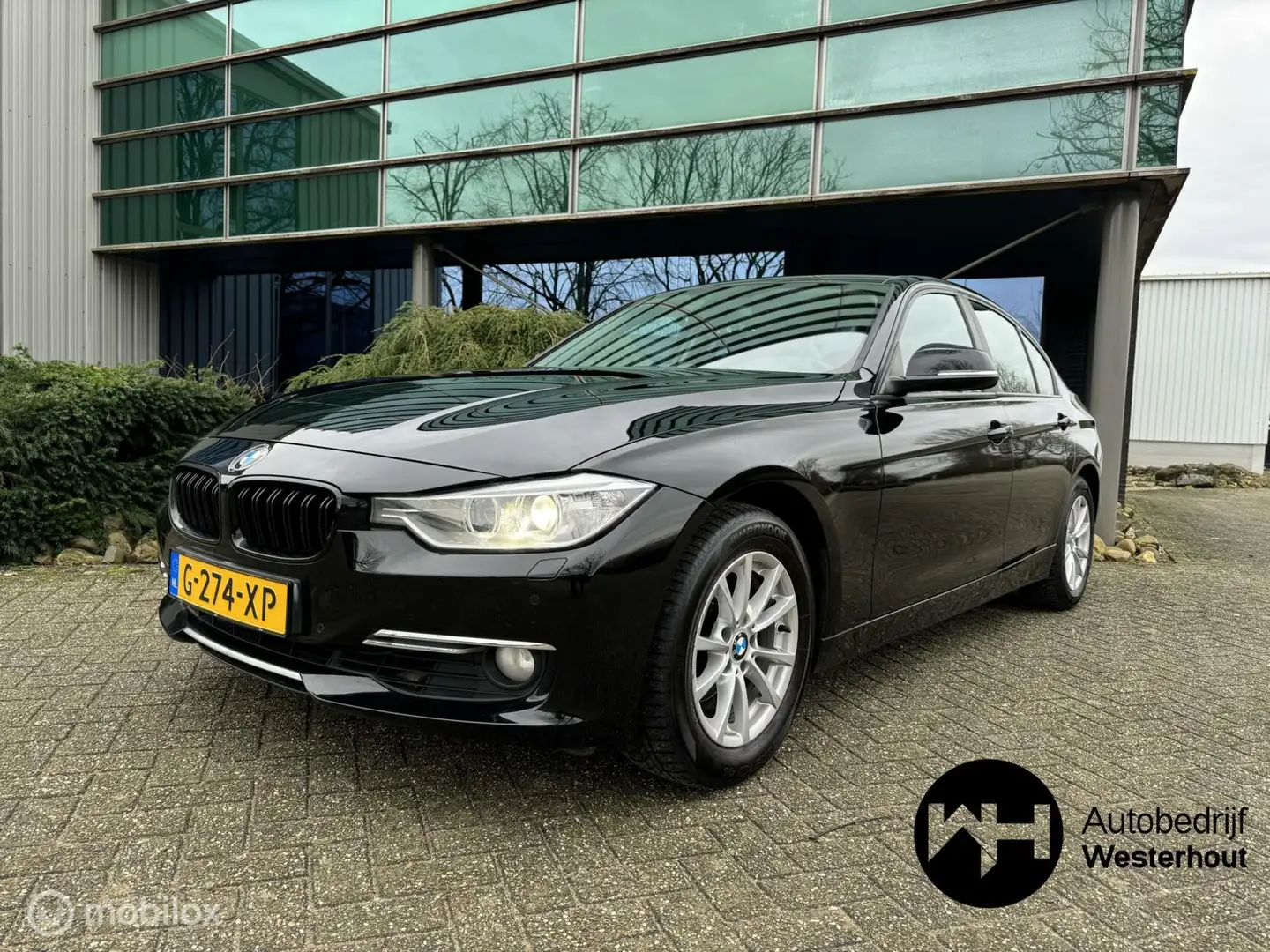 BMW 316 3-serie 316i High Executive Navi Stoelverwarming N Zwart - 2