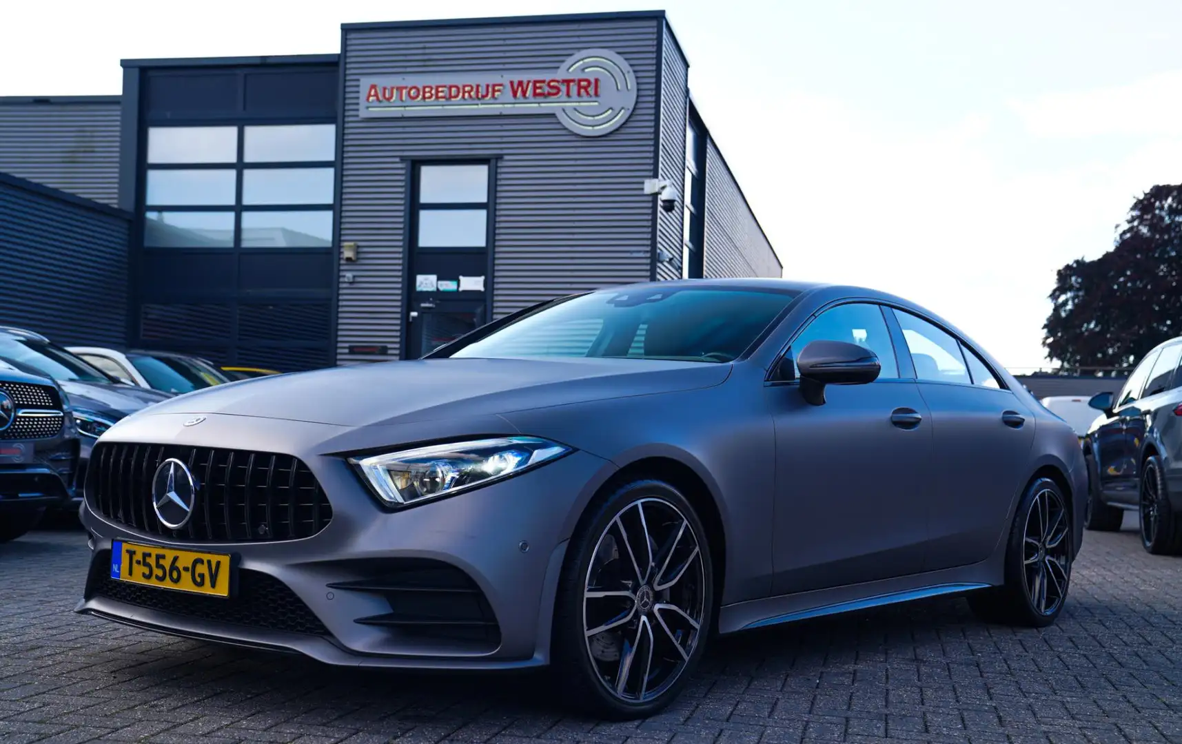 Mercedes-Benz CLS 450 4MATIC Premium Plus | Burmester | MultiBeam LED | Grijs - 1
