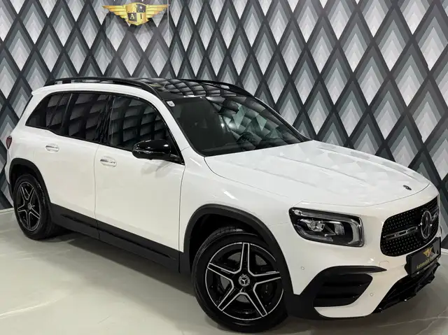 Mercedes-Benz GLB 250 4MATIC // AMG LINE // BURMESTER // PREMIUM-PAKET /