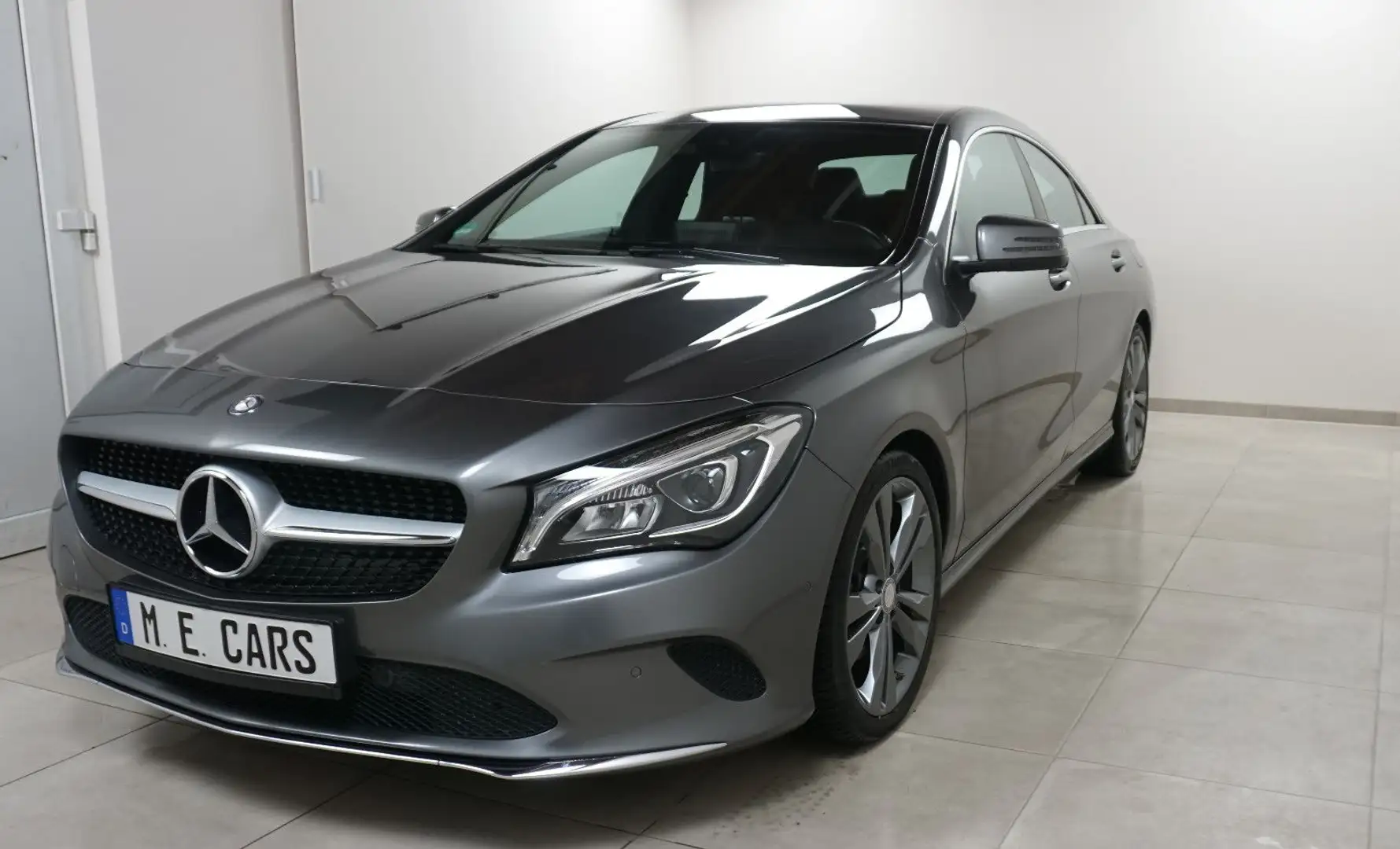 Mercedes-Benz CLA 220 4Matic Klima Comand PDC AHK Gris - 1