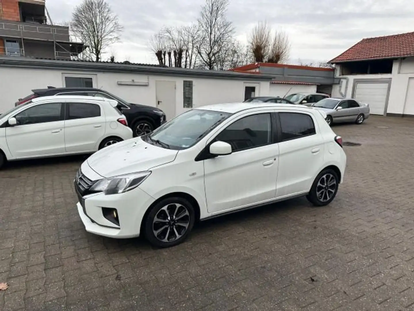 Mitsubishi Space Star 1.2 CVT Select+ Unfallwagen Blanc - 1