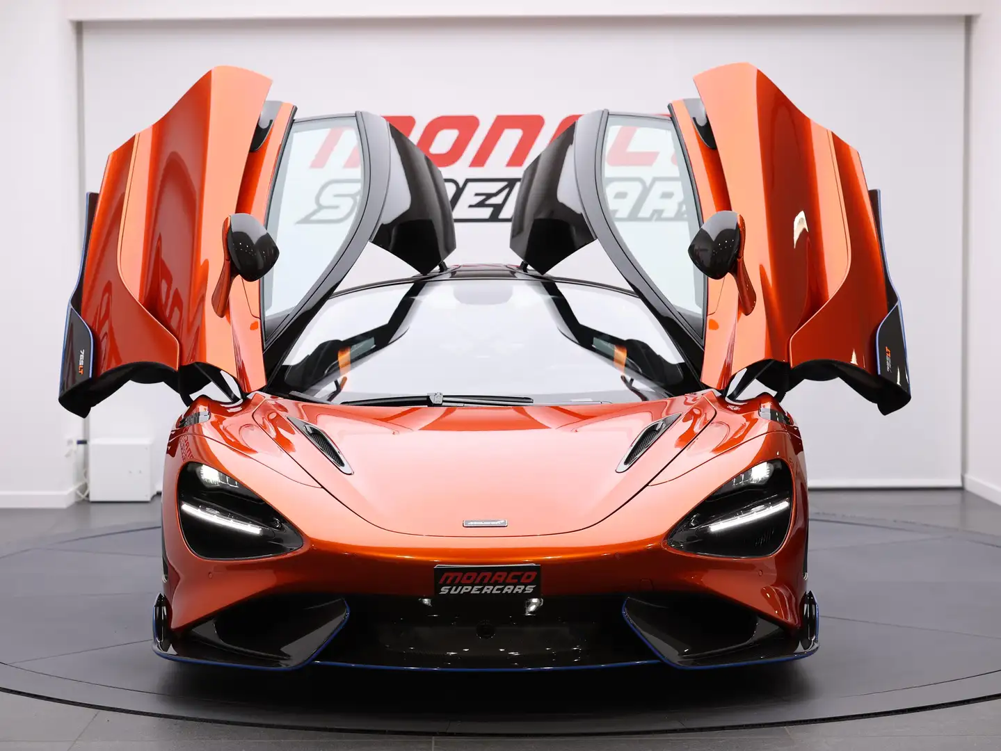 McLaren 765LT Coupe Оранжевий - 2