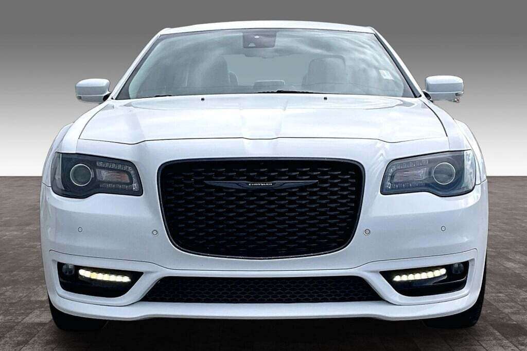 2022 Chrysler 300 Touring-l Awd — снимка 1