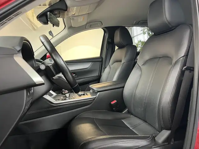 Mazda CX-60 view 12