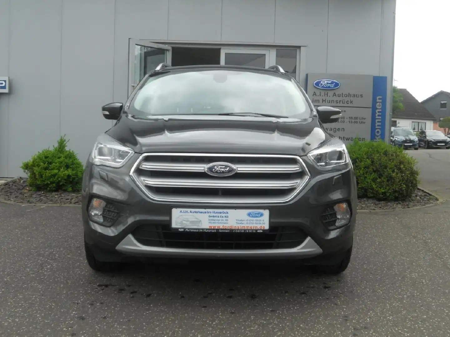 Ford Kuga Titanium Zwart - 2