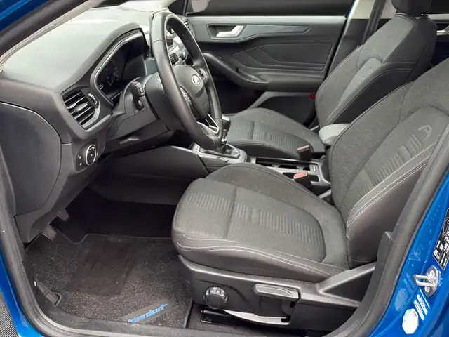 Ford Focus view 10