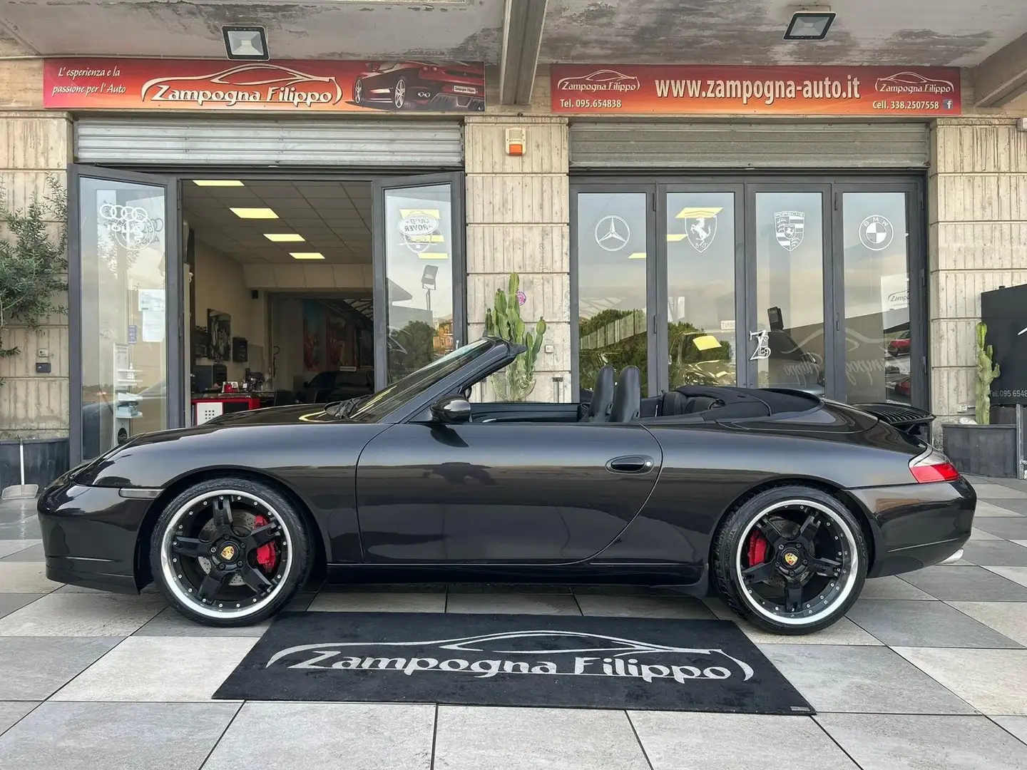 Porsche 911 Carrera 4 cat Cabriolet Nero - 2