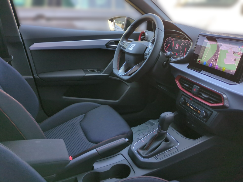 SEAT Ibiza 1.0 TSI FR Black Edition DSG+AUT+LED+Navi — photo 9