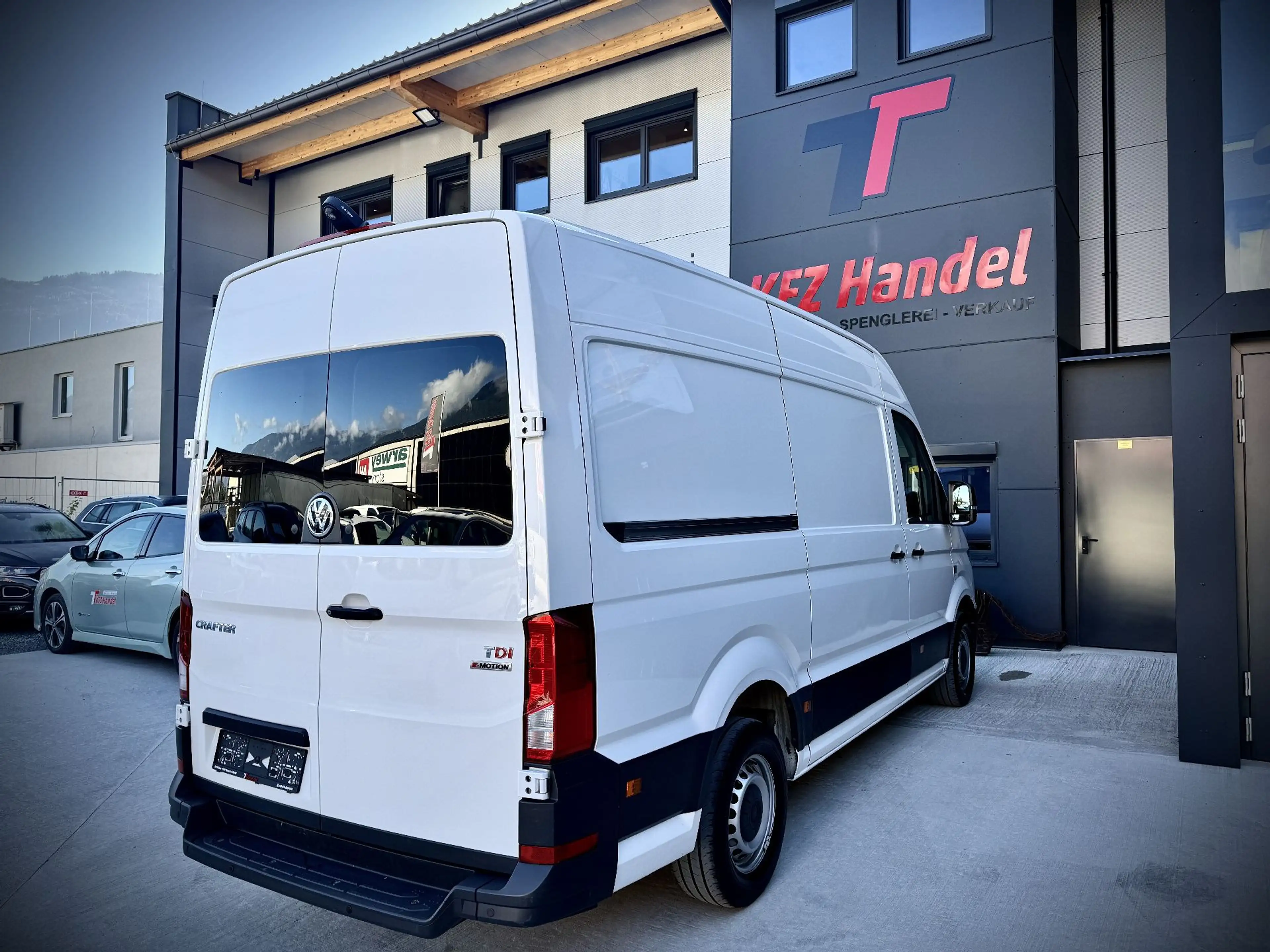 Volkswagen Crafter 2.0 TDI 4Motion L3H3 — photo 11