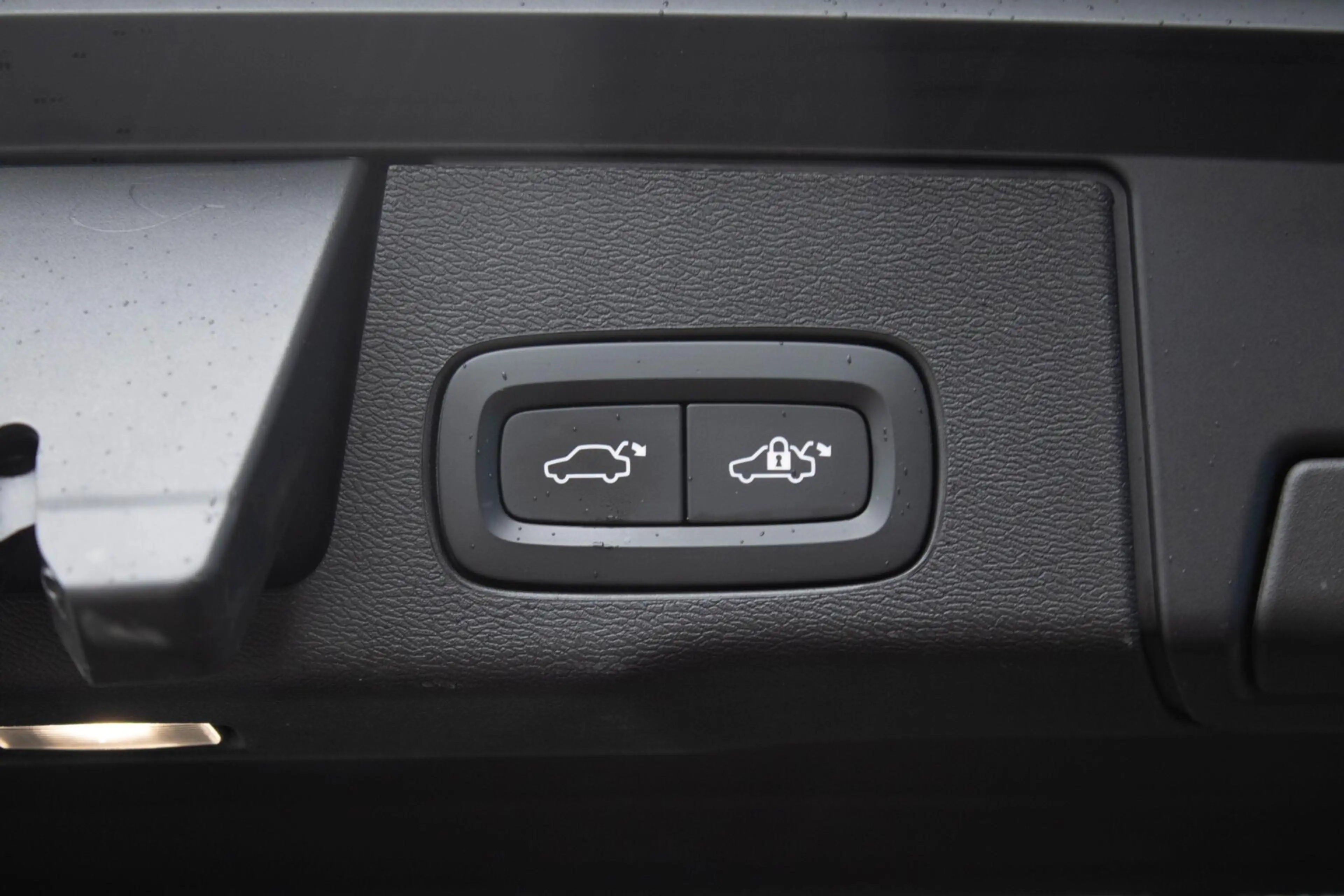 Volvo XC60 2.0 T6 PHEV AWD Inscription|ACC|Memory|Camera — photo 38