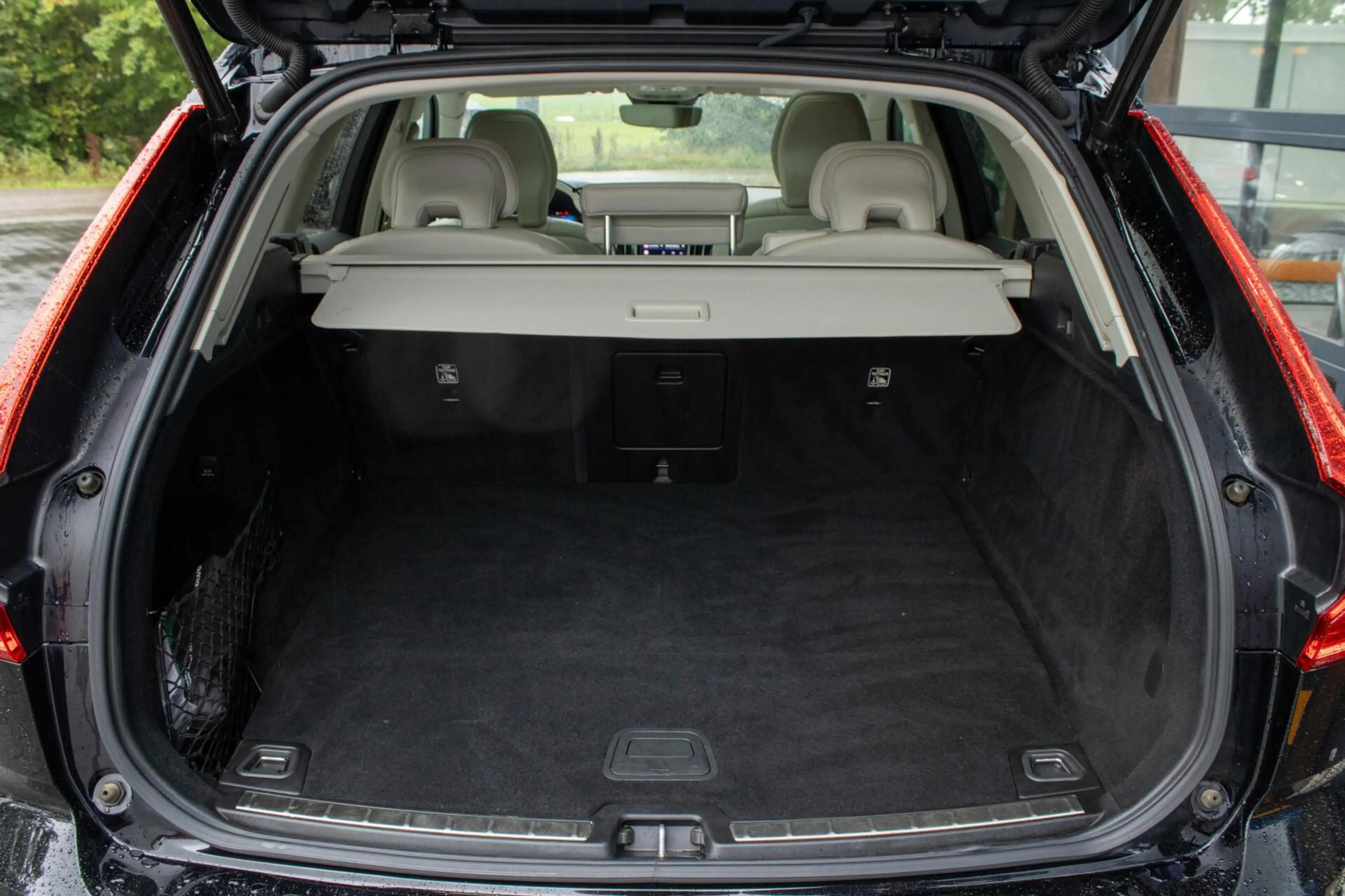 Volvo XC60 2.0 T6 PHEV AWD Inscription|ACC|Memory|Camera — photo 37