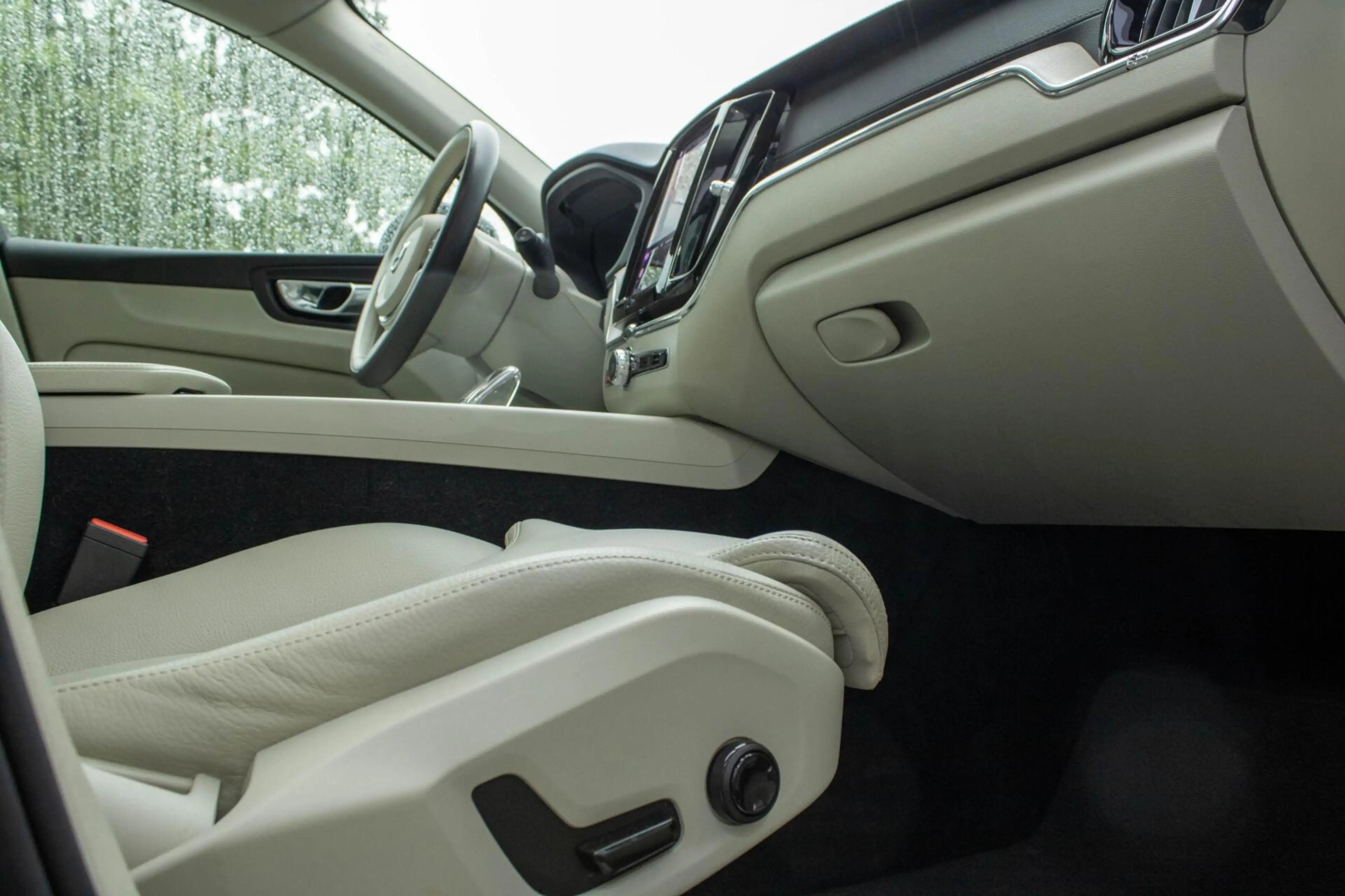 Volvo XC60 2.0 T6 PHEV AWD Inscription|ACC|Memory|Camera — photo 39