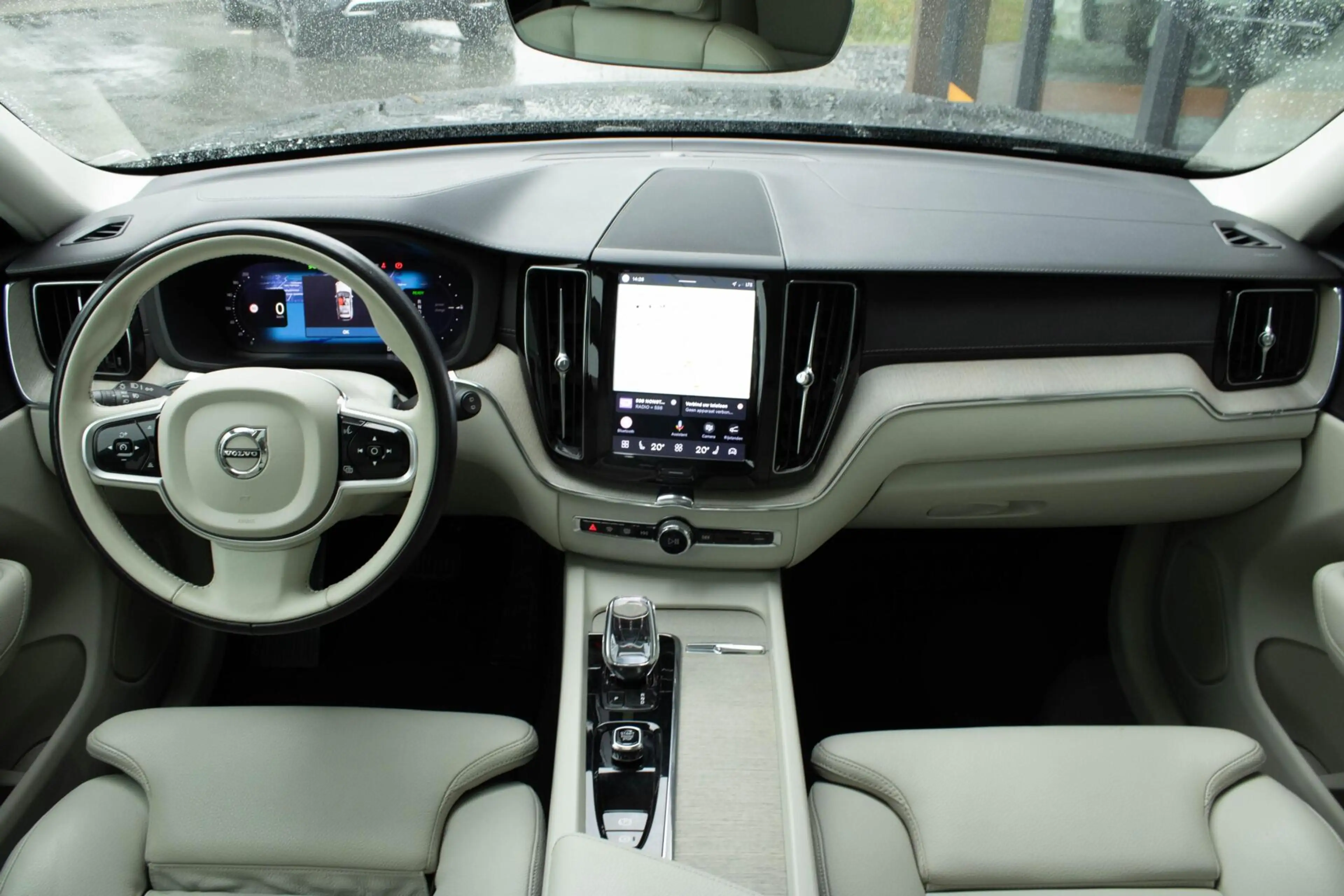 Volvo XC60 2.0 T6 PHEV AWD Inscription|ACC|Memory|Camera — photo 36