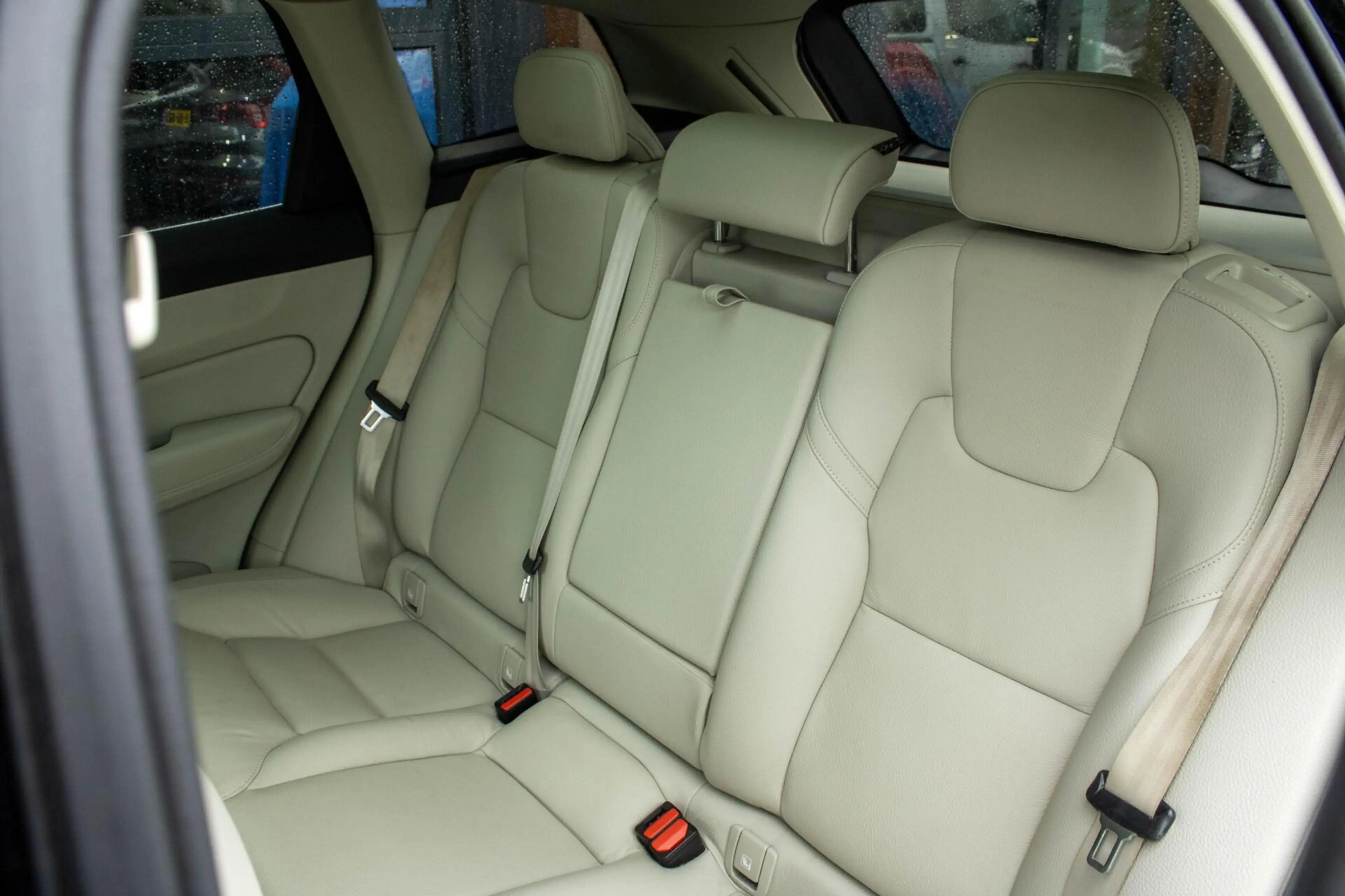 Volvo XC60 2.0 T6 PHEV AWD Inscription|ACC|Memory|Camera — photo 34