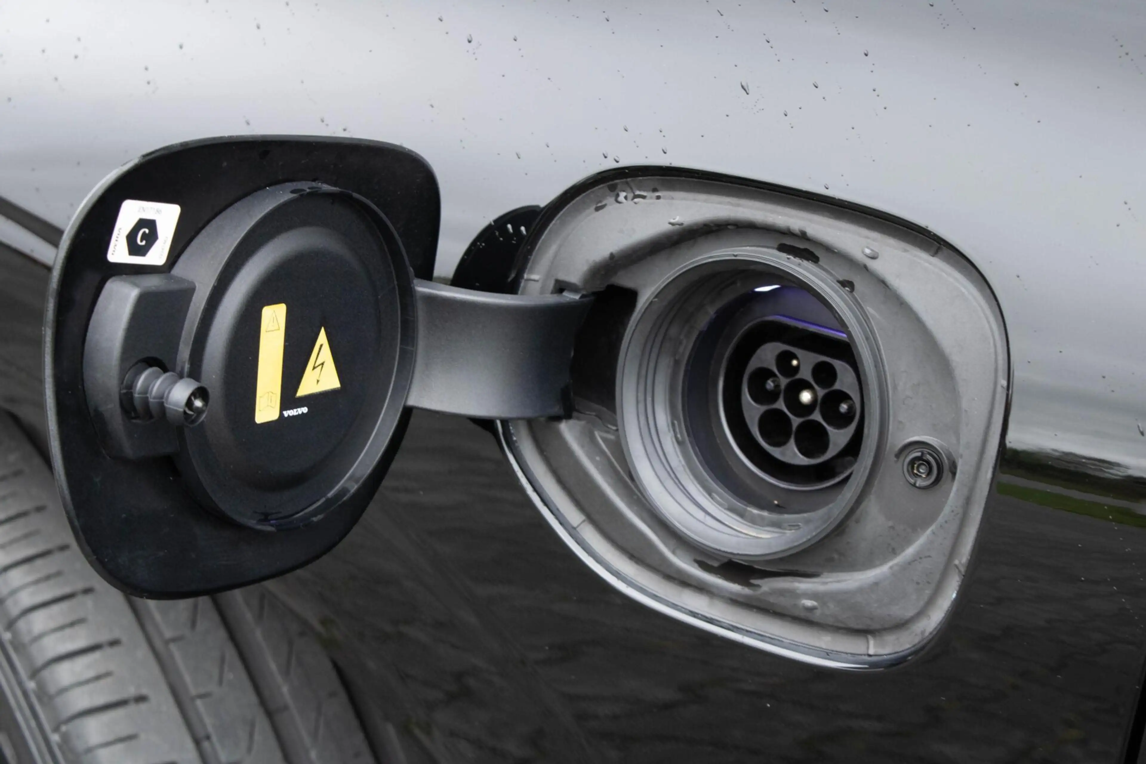 Volvo XC60 2.0 T6 PHEV AWD Inscription|ACC|Memory|Camera — photo 13