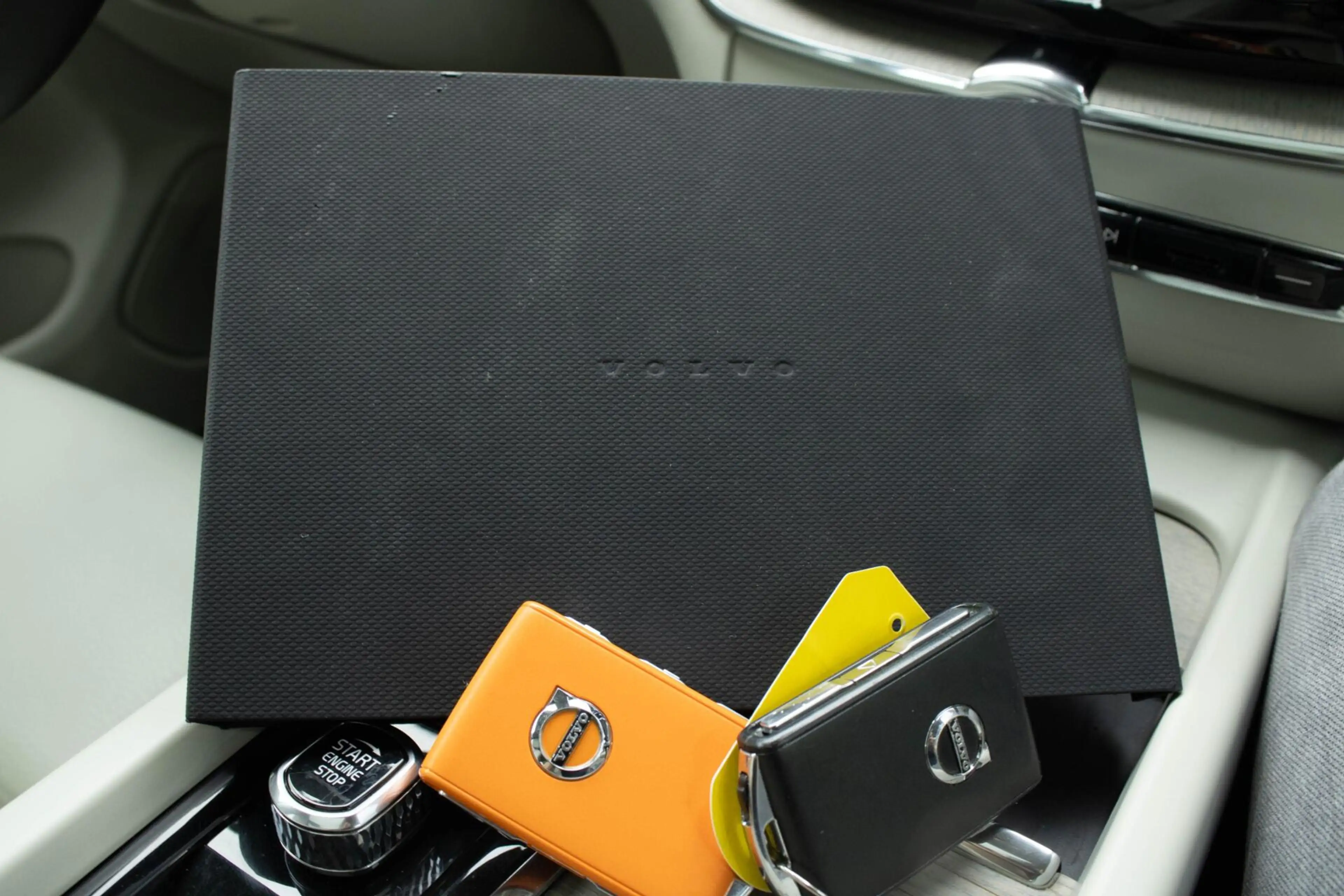 Volvo XC60 2.0 T6 PHEV AWD Inscription|ACC|Memory|Camera — photo 40