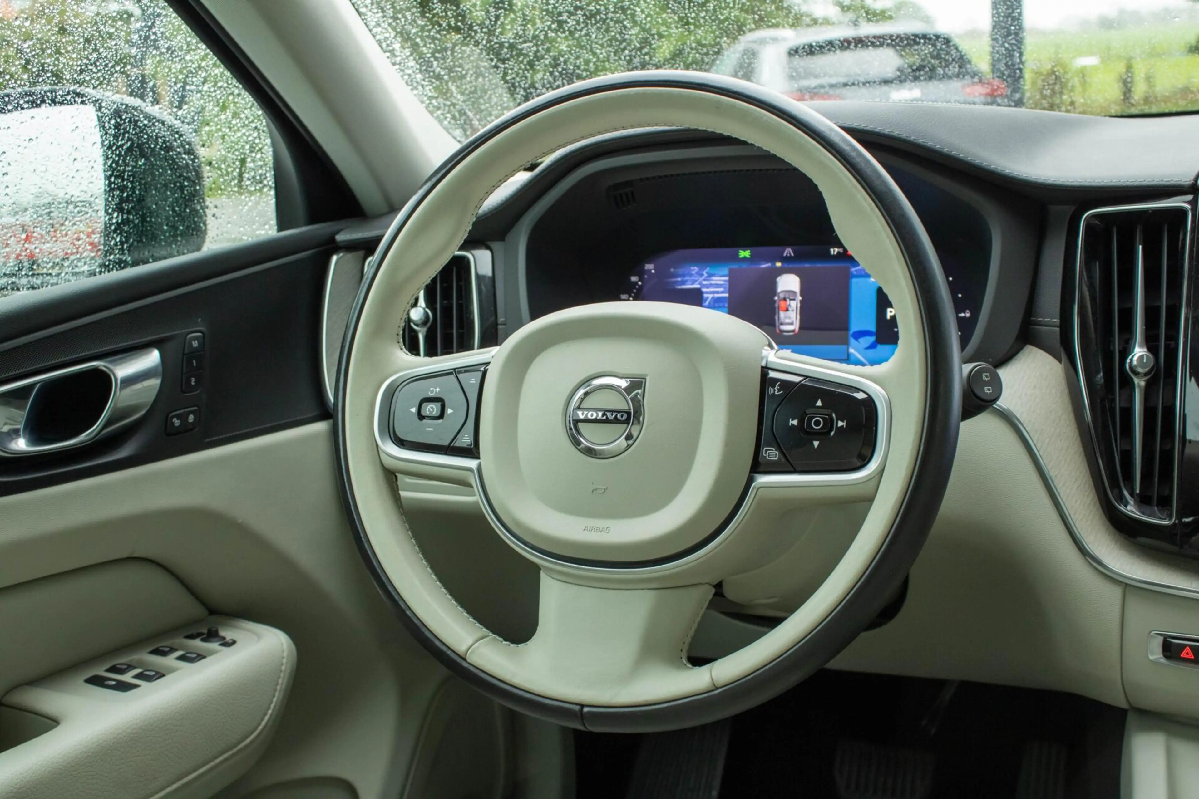 Volvo XC60 2.0 T6 PHEV AWD Inscription|ACC|Memory|Camera — photo 35