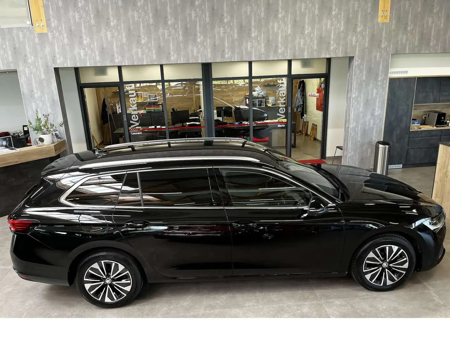 Skoda Superb TDI 4x4 Selection Navi App ACC 5JG 360 Noir - 2