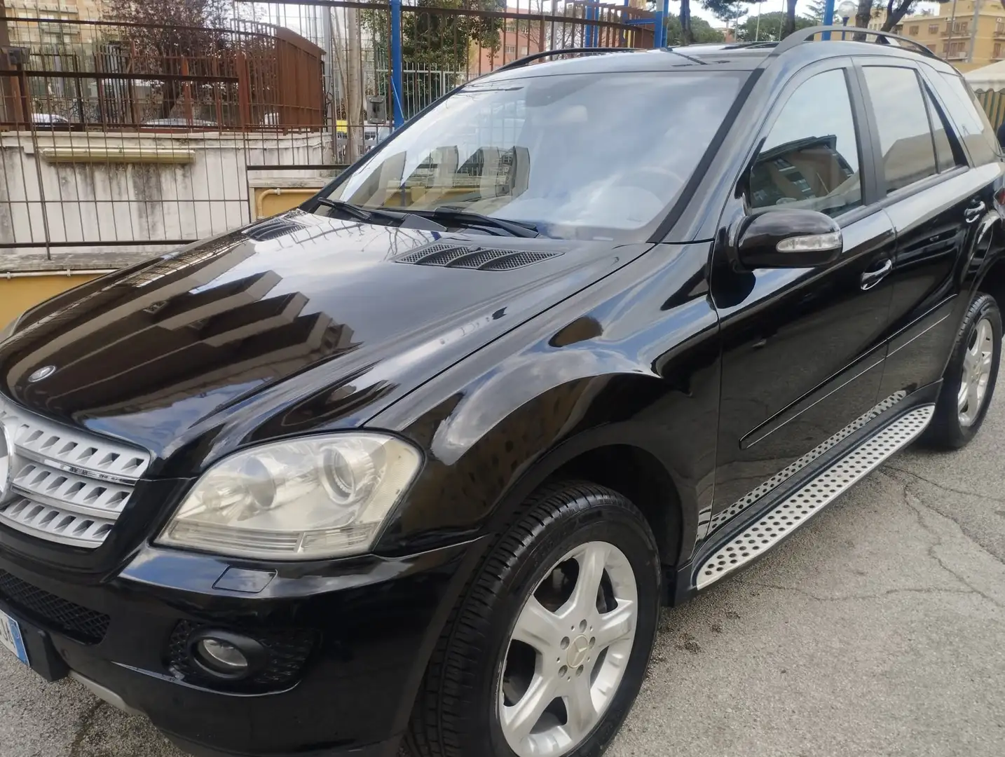 Mercedes-Benz ML 320 ML 320 cdi Sport auto Fekete - 1