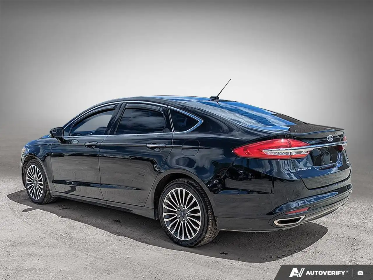 Ford Fusion снимка Ford Fusion