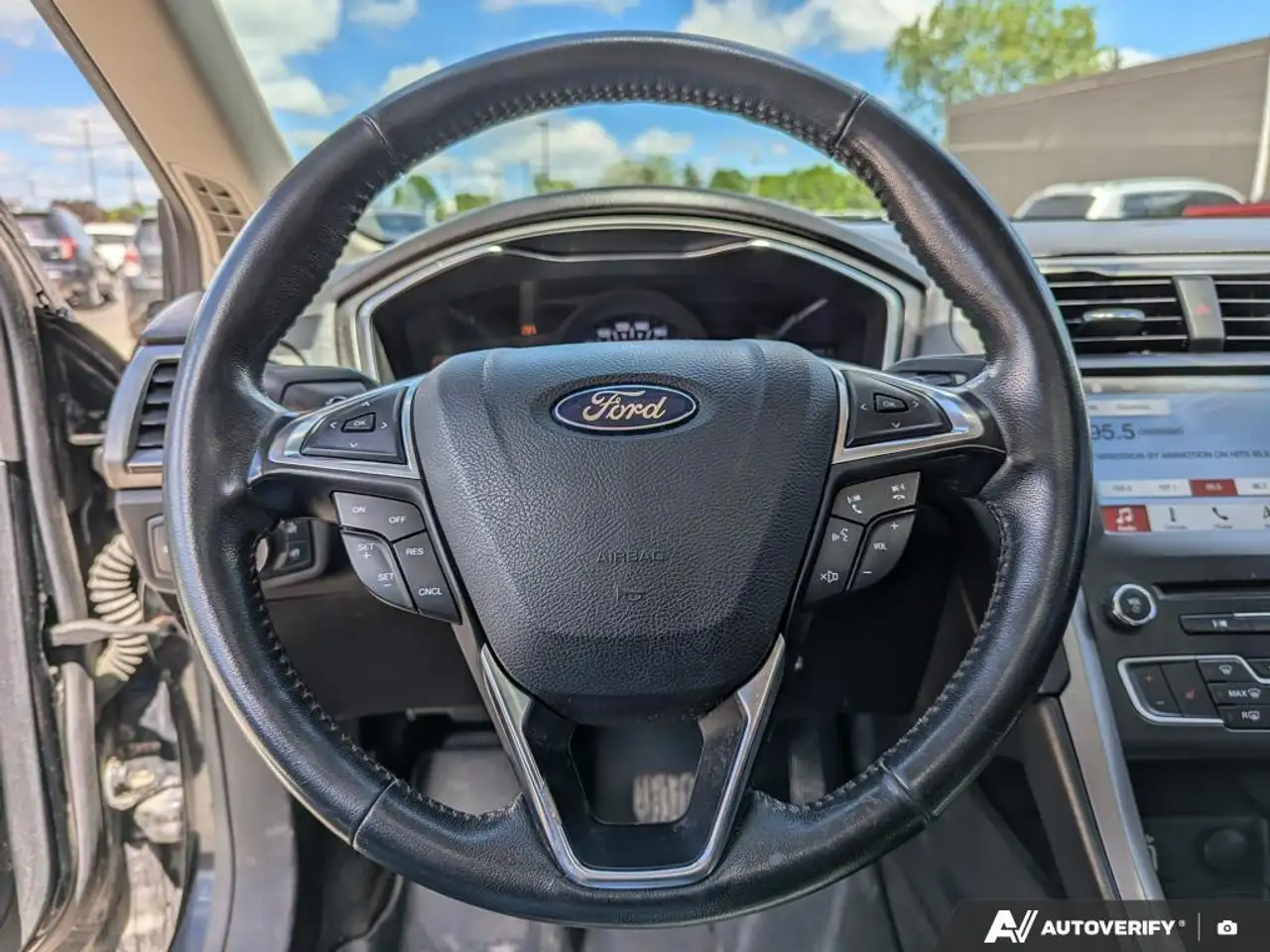 Ford Fusion снимка Ford Fusion