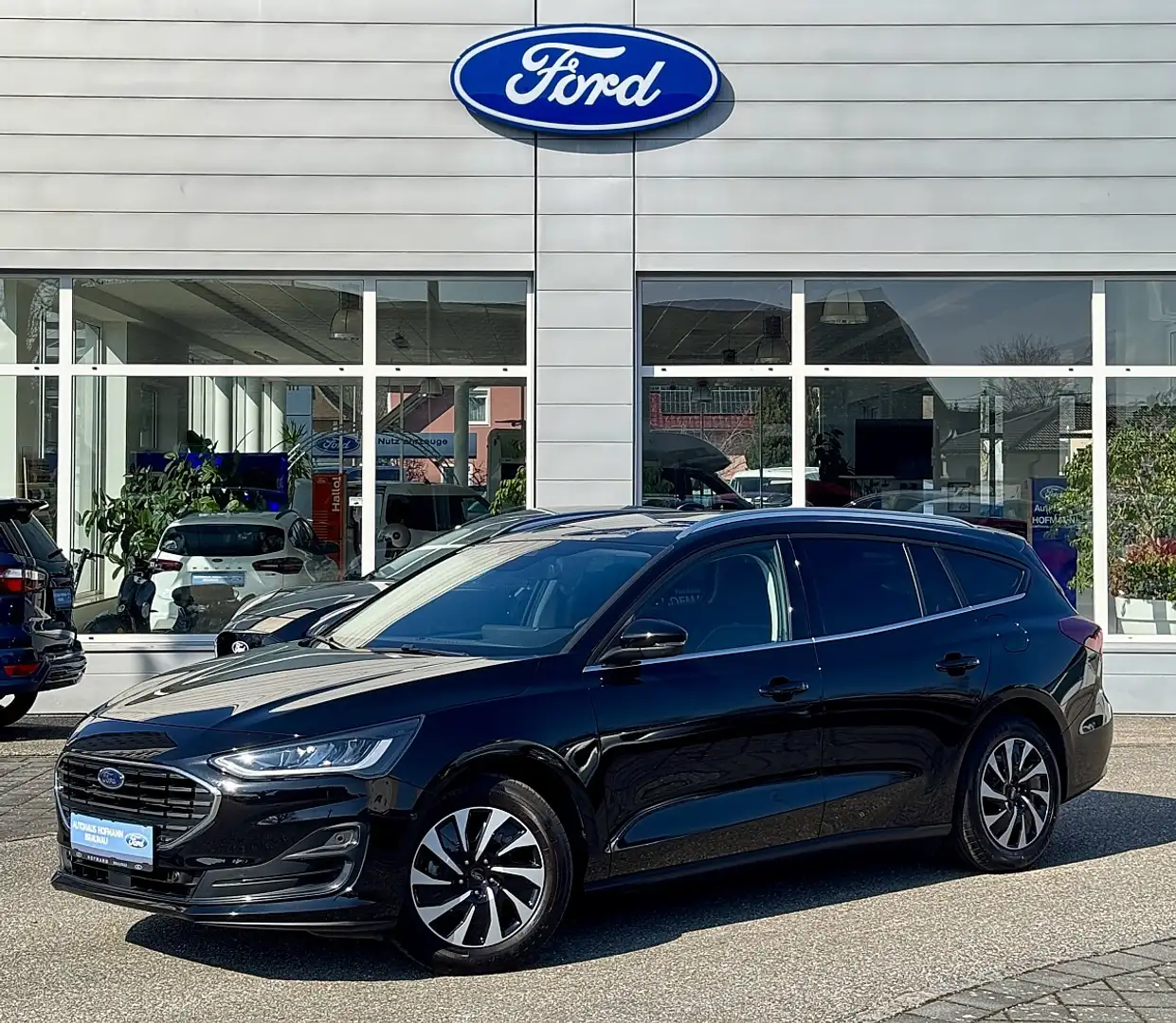 Ford Focus Titanium Design - Automatik - Winterpaket Schwarz - 1