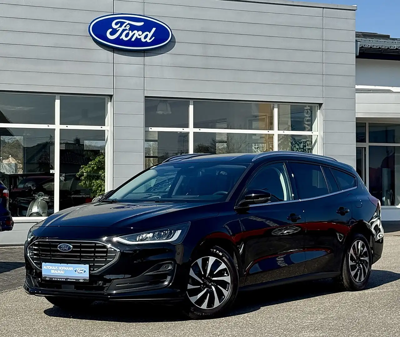 Ford Focus Titanium Design - Automatik - Winterpaket Schwarz - 2