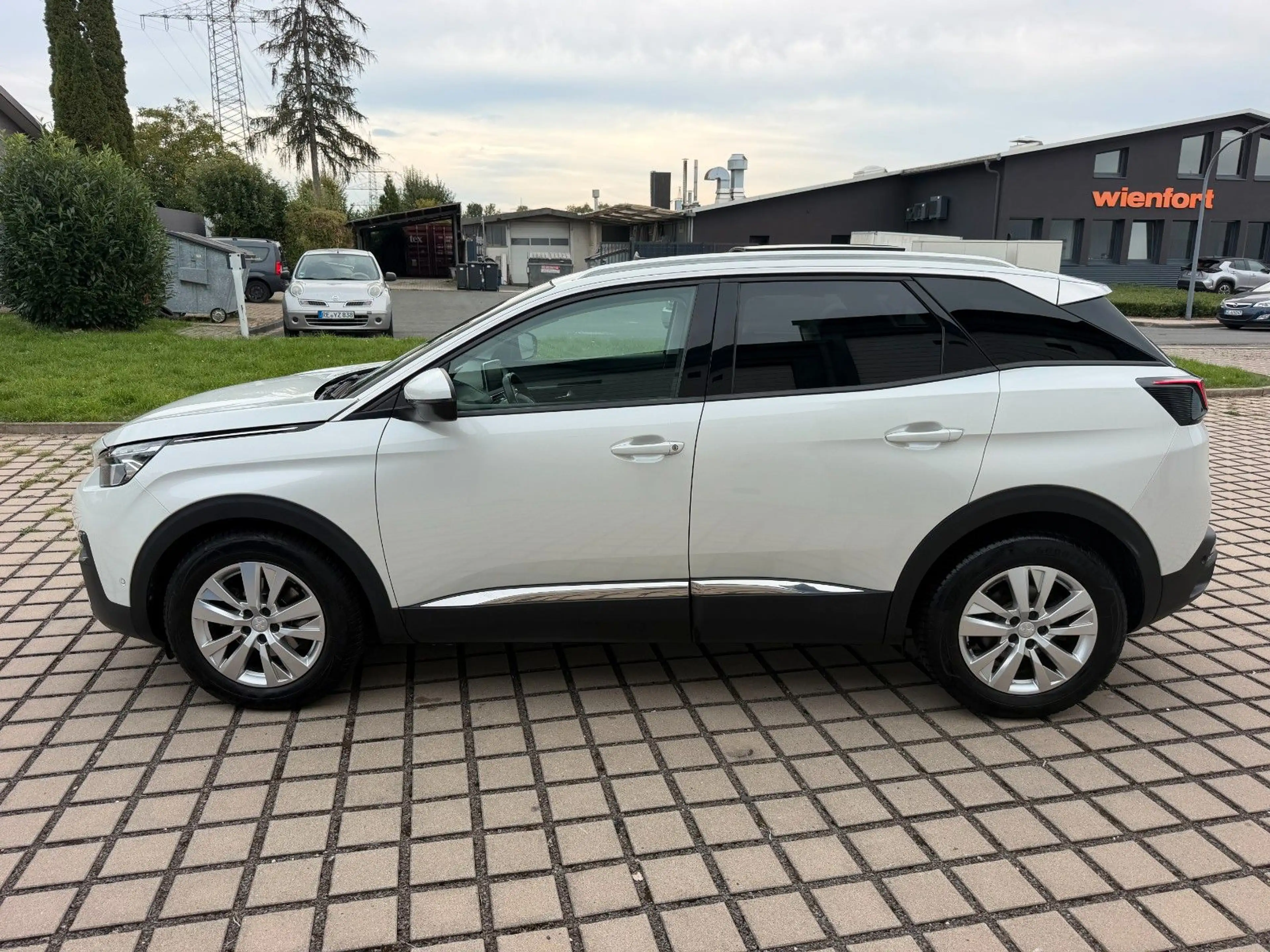 Peugeot 3008 Allure Business*PANO*KAMERA*LED SCHEINWERF* — photo 3