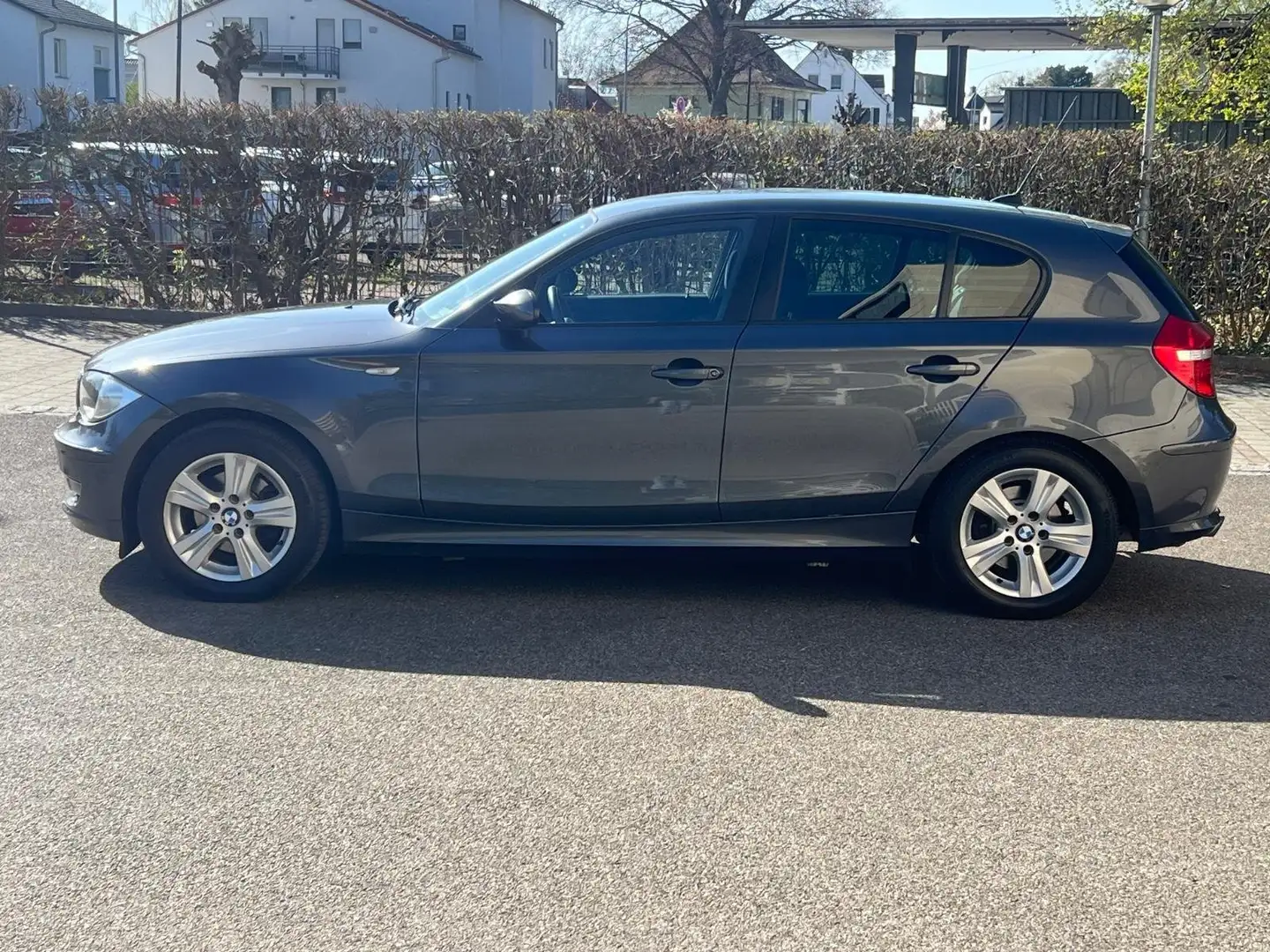BMW 118 118i siva - 1