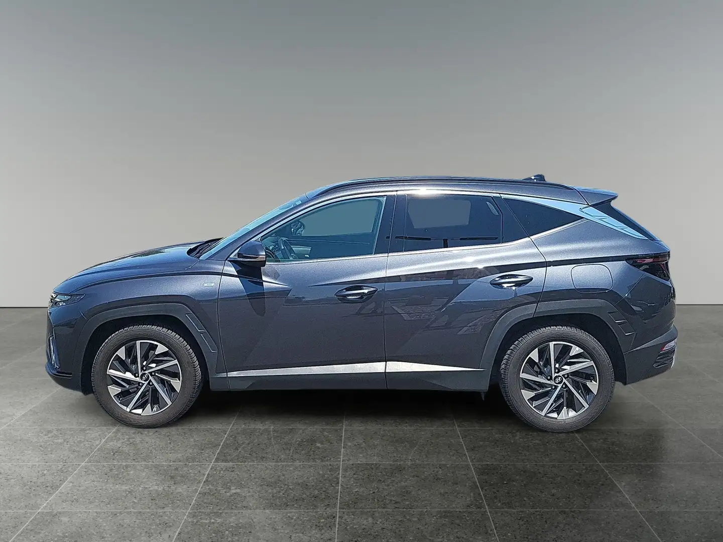 Hyundai TUCSON 1,6 CRDI 2WD 48V Trend Line DCT Grau - 2