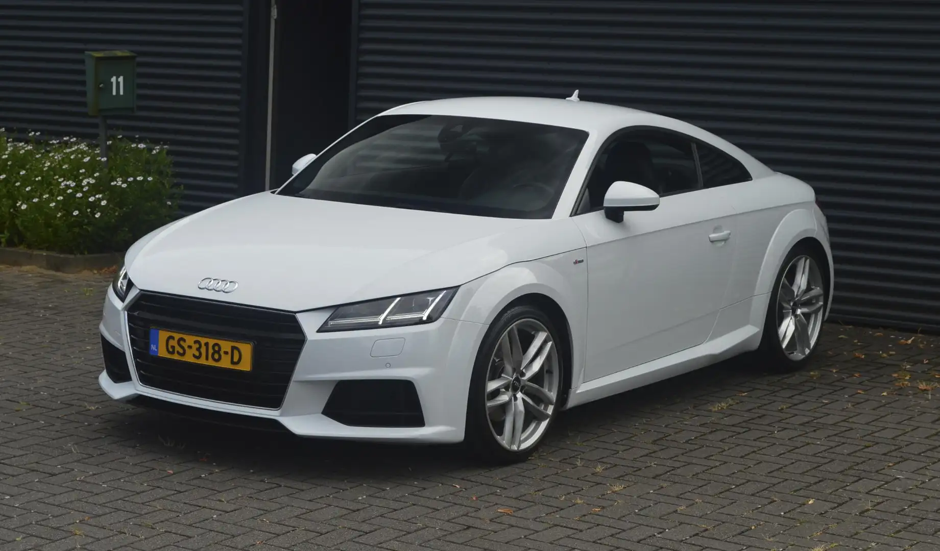 Audi TT 2.0 TFSI Pro Line S Handgeschakeld Wit - 2