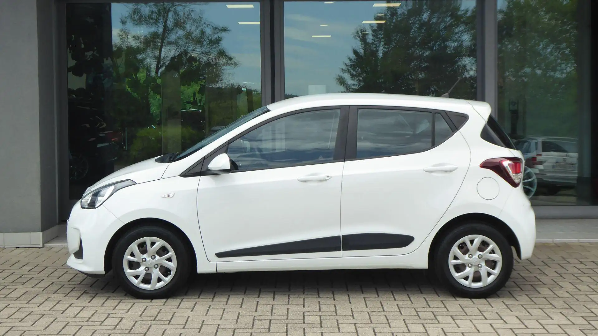 Hyundai i10 1.0 LPGI Econext Classic Blanc - 2