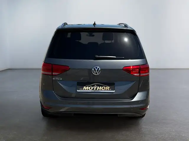 Volkswagen Touran view 5