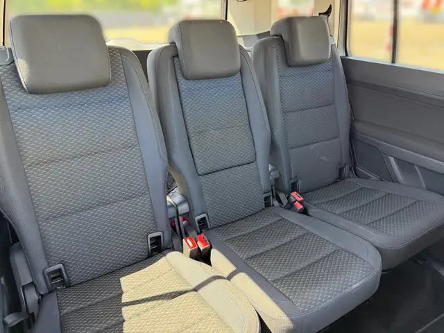 Volkswagen Touran view 11